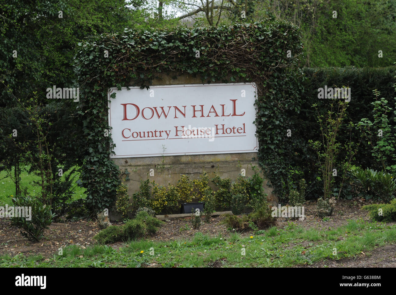 Down Hall Country House Hotel in Hatfield Heath, Essex, wo gestern zwei Menschen in einem Schwimmbad tot aufgefunden wurden. Stockfoto