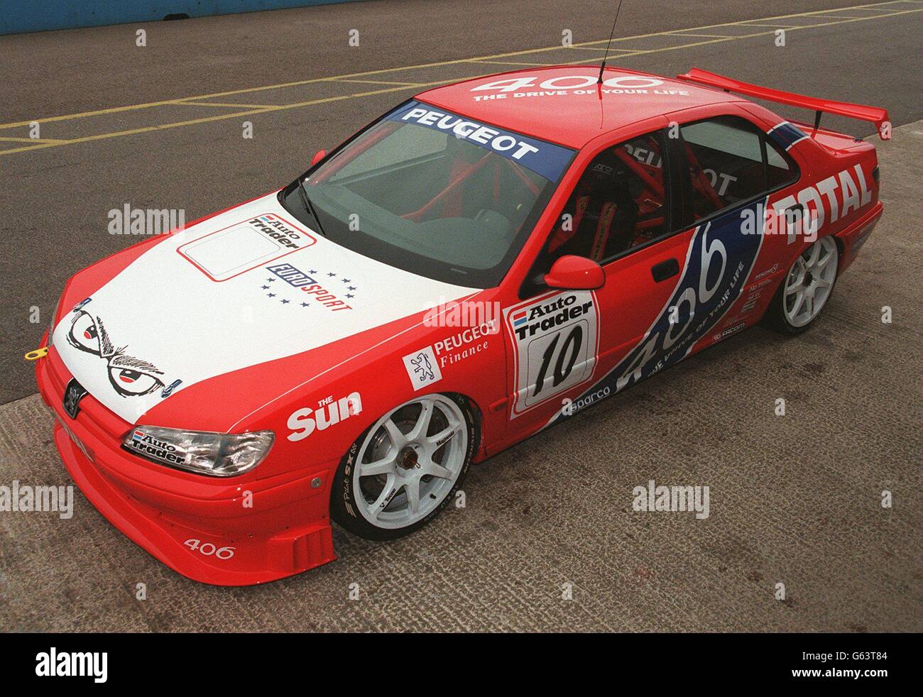 Mit dem peugeot 406 rennwagen -Fotos und -Bildmaterial in hoher ...