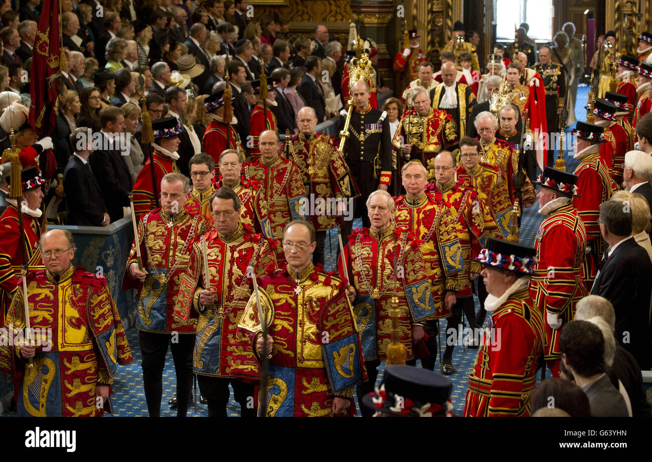 Die feierliche Prozession vor der Eröffnung des Parlaments im Londoner Parlamentsgebäude. Stockfoto