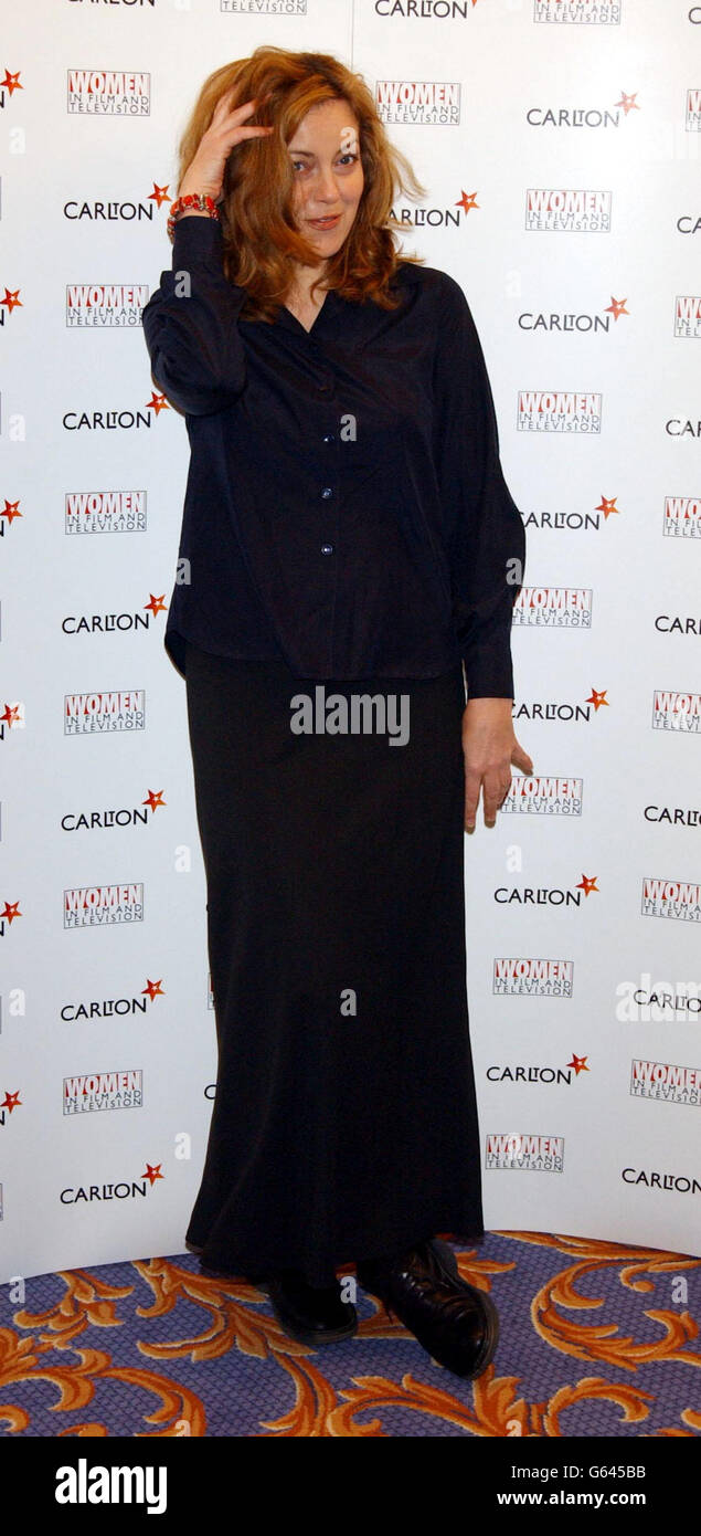 Schauspielerin Greta Scacchi während einer Fotocolalle bei den Women in Film and Television Awards 2002 im Hilton Hotel, London. Stockfoto