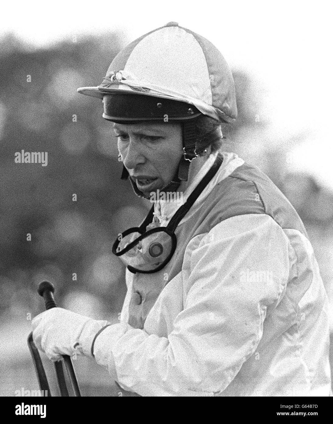 Prinzessin Anne an Bord von General Joy, nachdem sie in der Save and Prosper Handicap Chase in Worcester einen respektablen dritten Platz auf dem Spitzengewicht erreicht hatte. Stockfoto