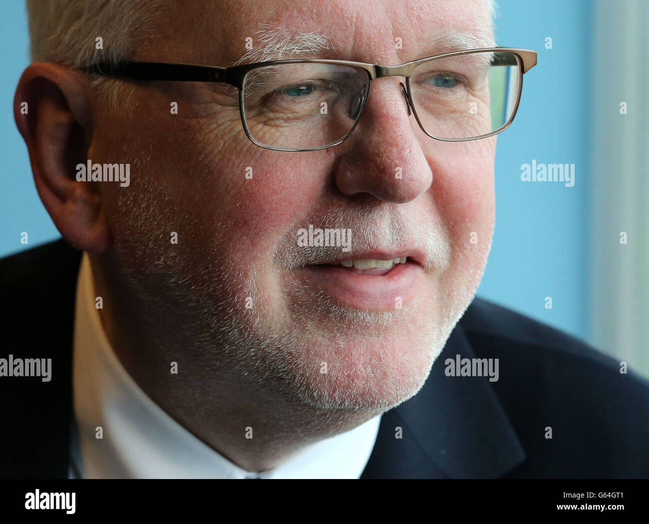 Der Vorsitzende der SPL, Ralph Topping, war im Vorstandszimmer der SPL, bevor er nach einem Treffen des Scottish Premier League Reconstruction Club im Hampden Park, Glasgow, mit den Medien sprach. Stockfoto