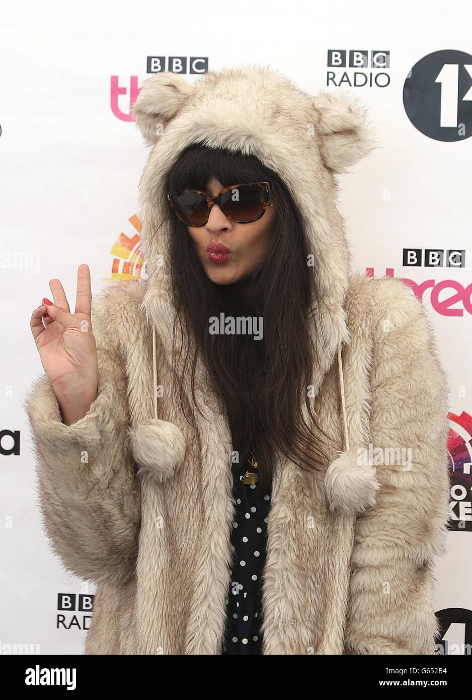 Jameela Jamil tritt am Big Weekend von Radio One auf, am Ebrington Square in Londonderry, Nordirland. Stockfoto