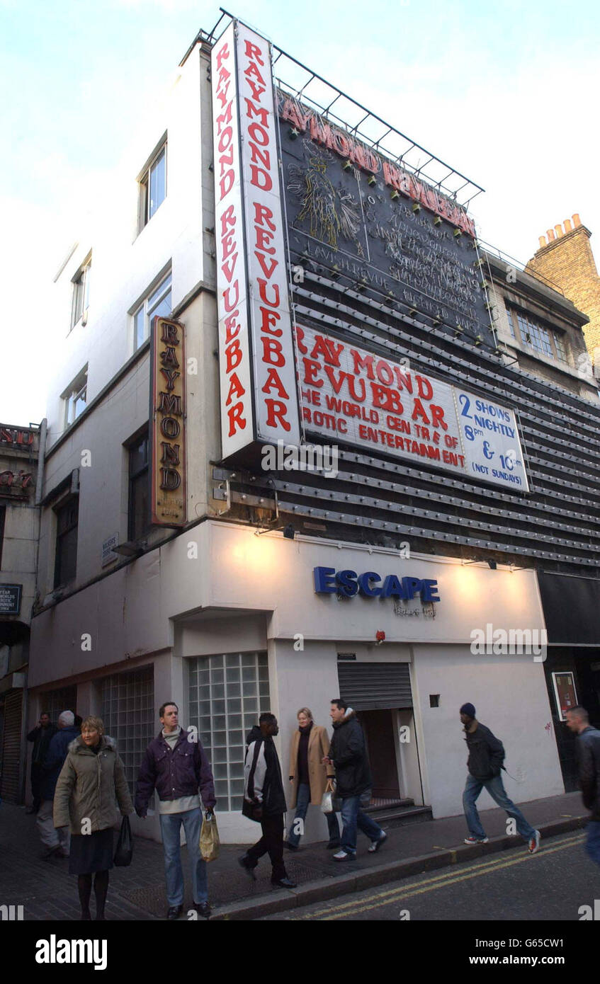 Eine allgemeine Ansicht der Raymond Revue Bar in Soho, London. Stockfoto