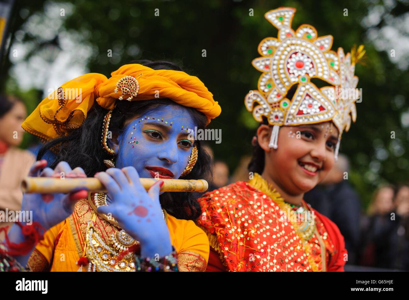 Gläubige besuchen das Hare Krishna Ratha-yatra Festival of Chariots im Hyde Park im Zentrum von London. Stockfoto Gläubige besuchen das Hare Krishna Ratha-yatra Festival of Chariots im Hyde Park im Zentrum von London. Stockfoto