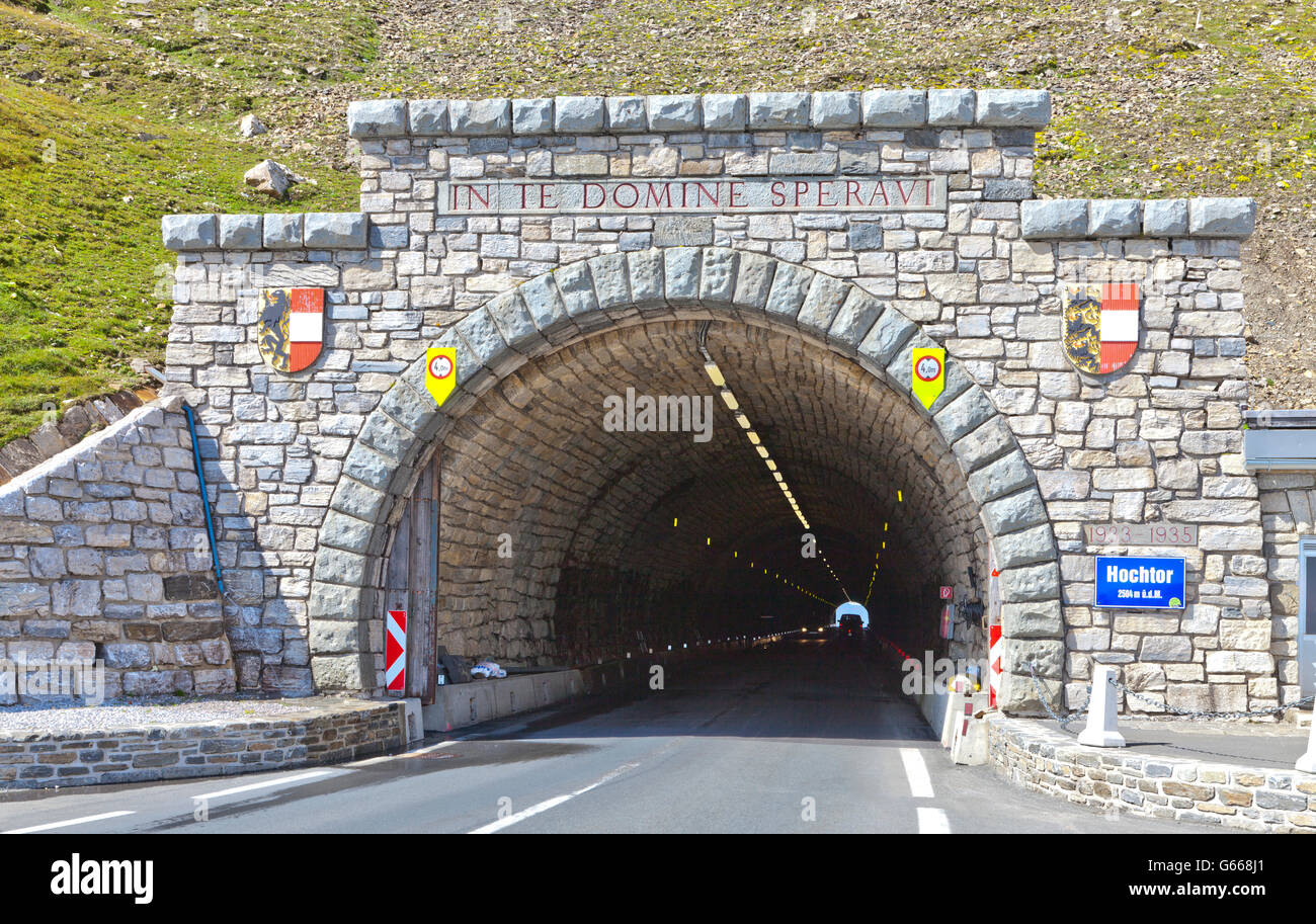 Hochtor Tunnel, 2504m über dem Meeresspiegel, Großglockner-Hochalpenstraße, Nationalpark Hohe Tauern, Austria, Europe Stockfoto