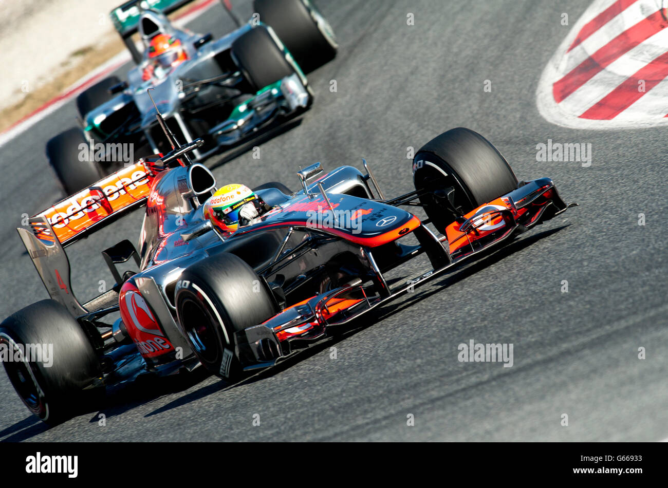 Lewis Hamilton, McLaren-Mercedes MP4-27, GB und Michael Schumacher, GER, Mercedes AMG-Mercedes F1 W03 Stockfoto