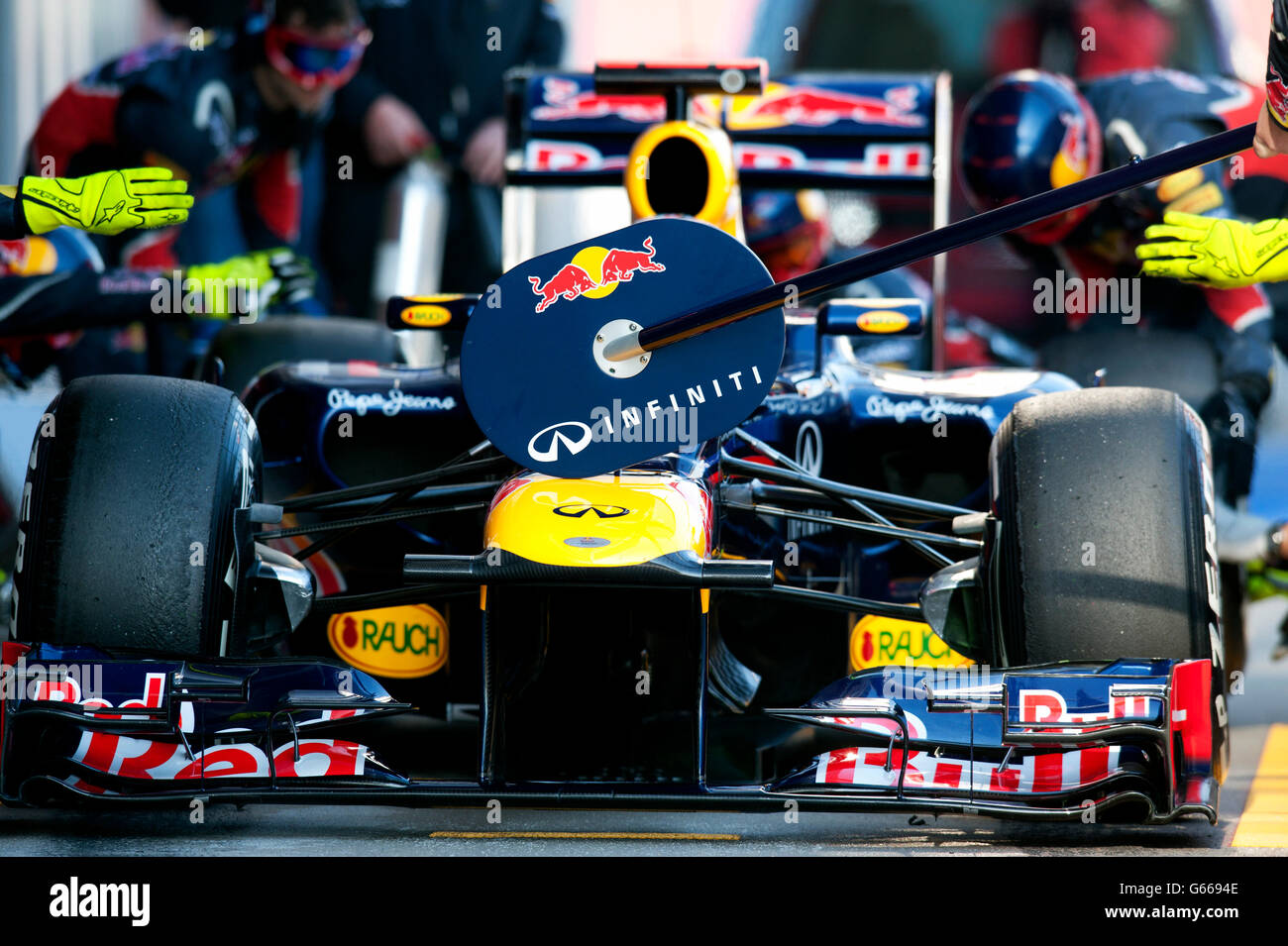 GER, Sebastian Vettel, Red Bull Racing Renault tb8, Boxenstopp, Formel-1-Test-Sitzungen, Februar 2012, Barcelona, Spanien Stockfoto