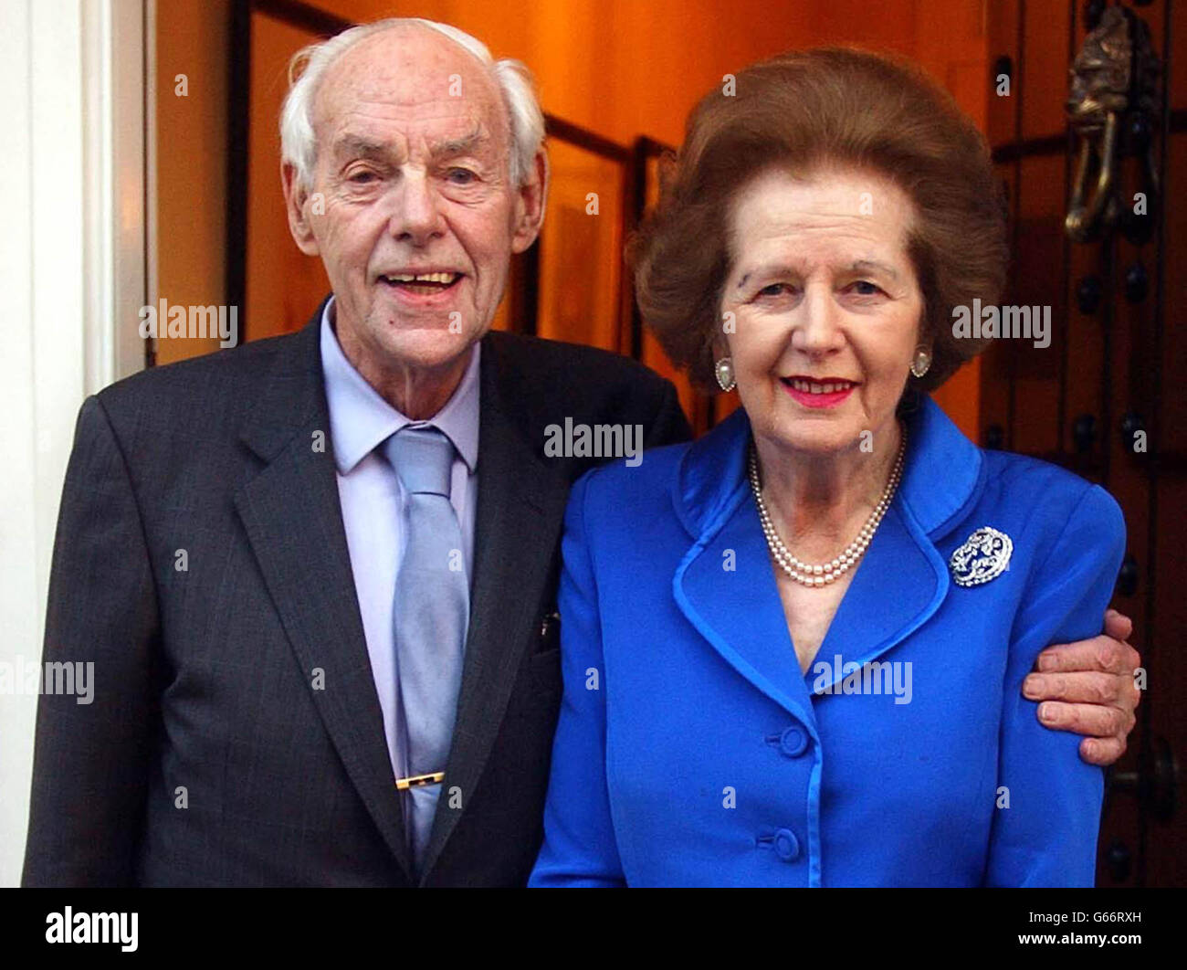 Baronin Margaret Thatcher vereint mit ihrem Ehemann Sir Denis Thatcher Stockfoto