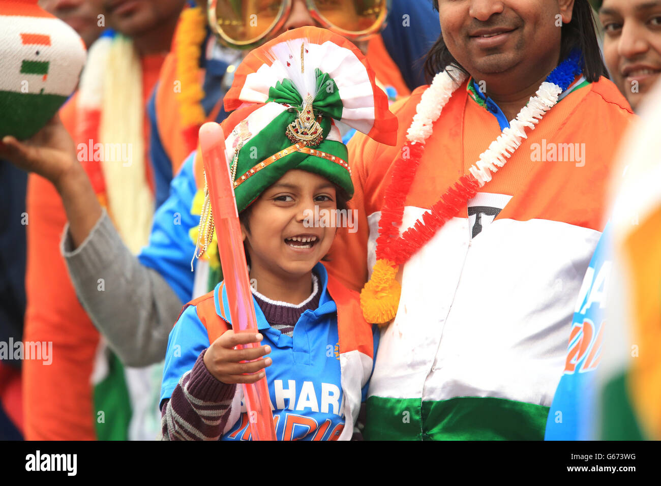 Cricket - ICC Champions Trophy - Halbfinale - Indien - Sri Lanka - SWALEC Stadium. Ein junger indischer Fan Stockfoto