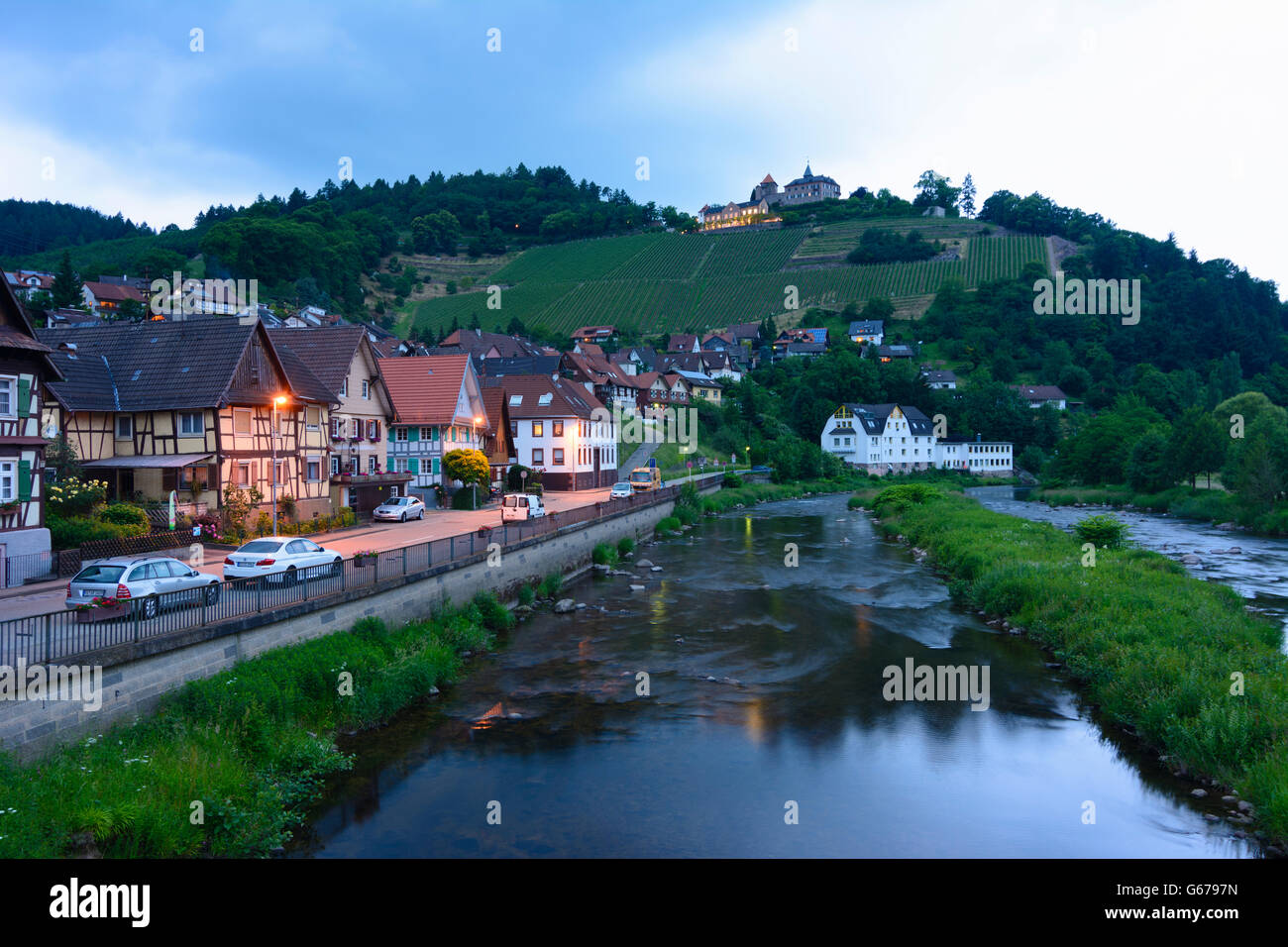 Eberstein Schloss, Fluss Murg in Obertsrot, Gernsbach, Deutschland, BadenWürttemberg