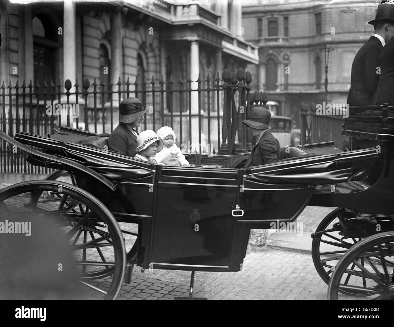 Royalty - Prinzessinnen Elizabeth und Margaret Stockfoto