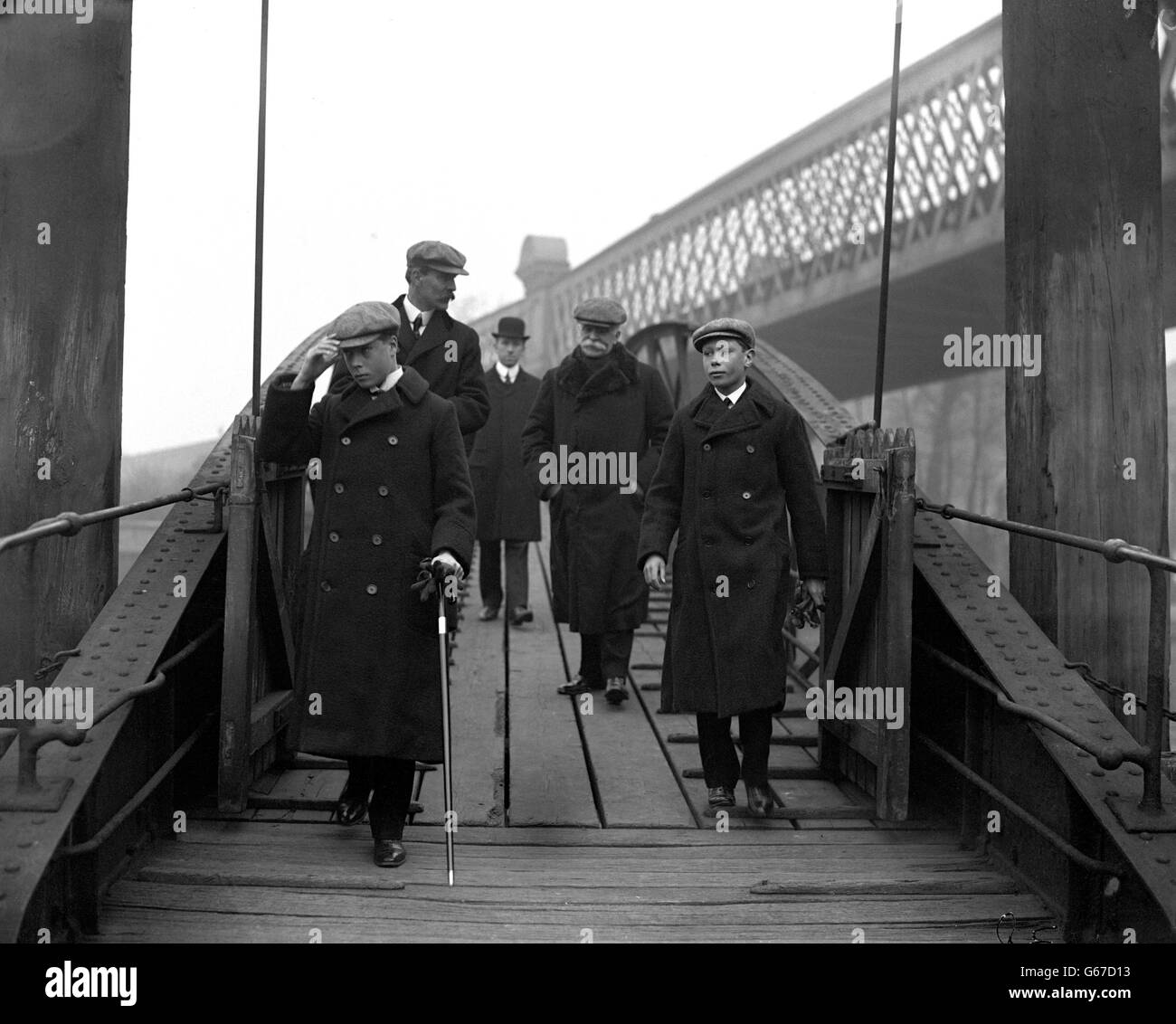 Der Prinz von Wales, Prinz Edward und Prinz Albert am Oval. 1912. Stockfoto