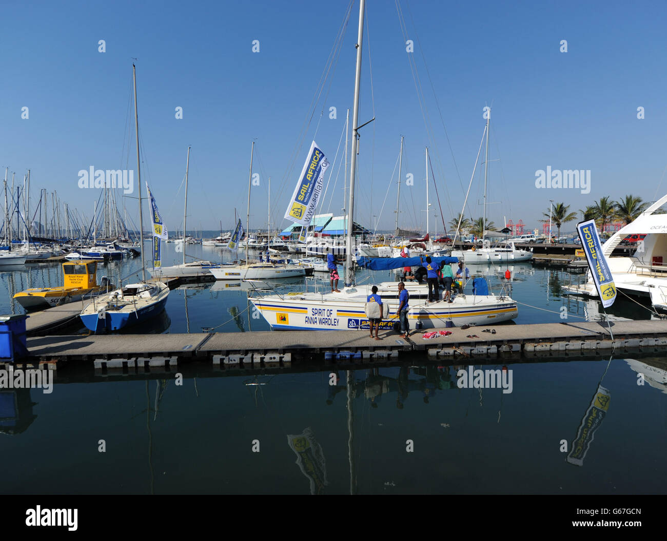 Segeln - Clipper Round the World Yacht Race - Race Selections - Point Yacht Club Marina - Durban. GV des Clipper Race Around the World Race Selections im Point Yacht Club in Durban am 21. Juni 2013 Stockfoto