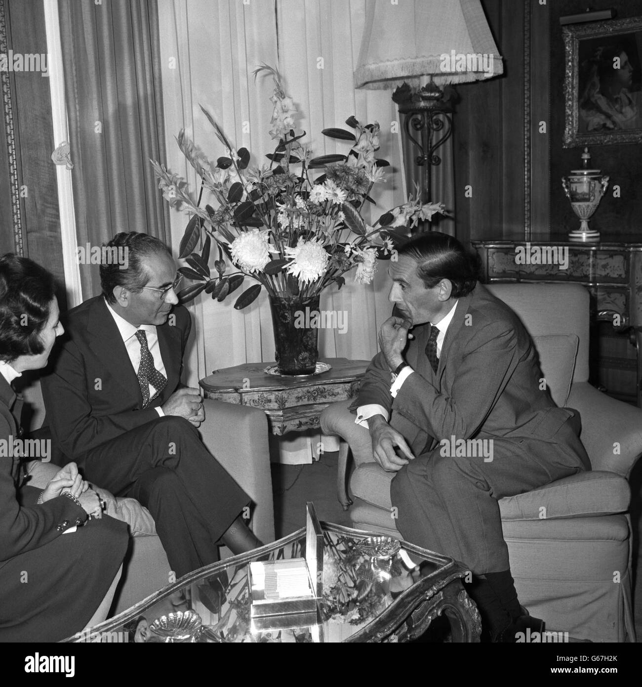 Politik - Botschafter Residenz - Italienisch PM Emilio Colombo und liberale Parteichef Jeremy Thorpe - London Stockfoto