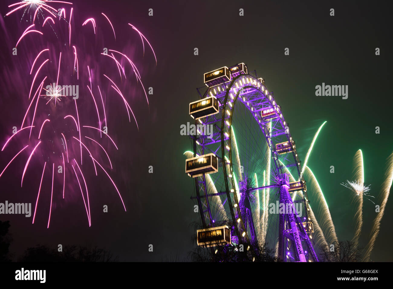 SilvesterFeuerwerk am Riesenrad im Prater, Wien, Vienna, Austria, Wien
