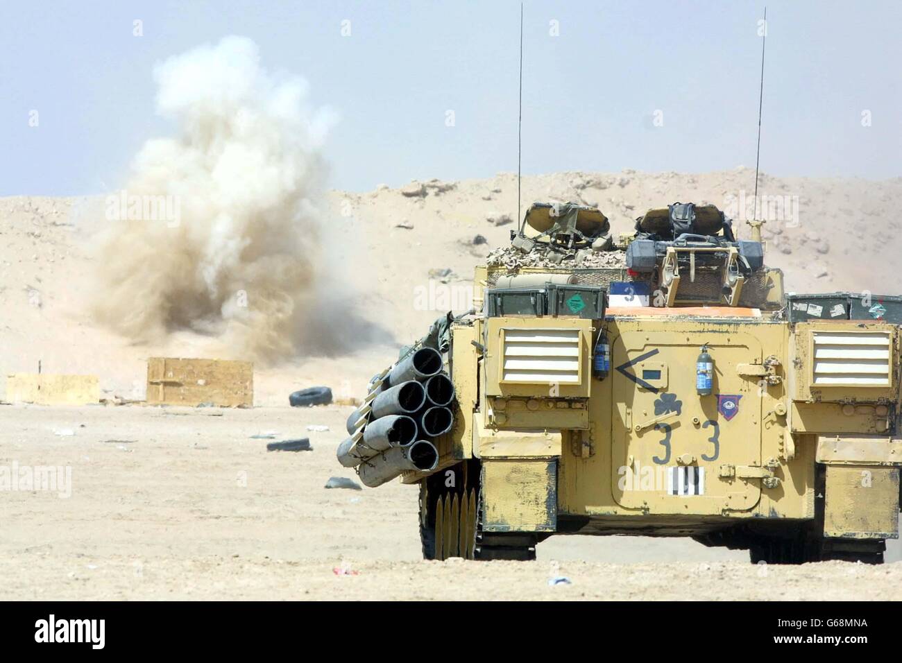 Mitglieder des Royal Regiment of Fusiliers, Wüstenratten auf Übung in der Nähe ihrer Basis in Kuwait. Stockfoto