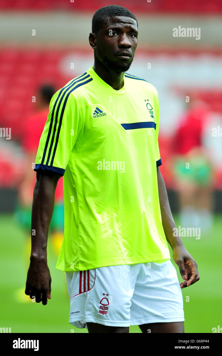 Fußball - vor der Saison freundlich - Nottingham Forest / Royal Antwerp - City Ground. Guy Moussi, Nottingham Forest Stockfoto