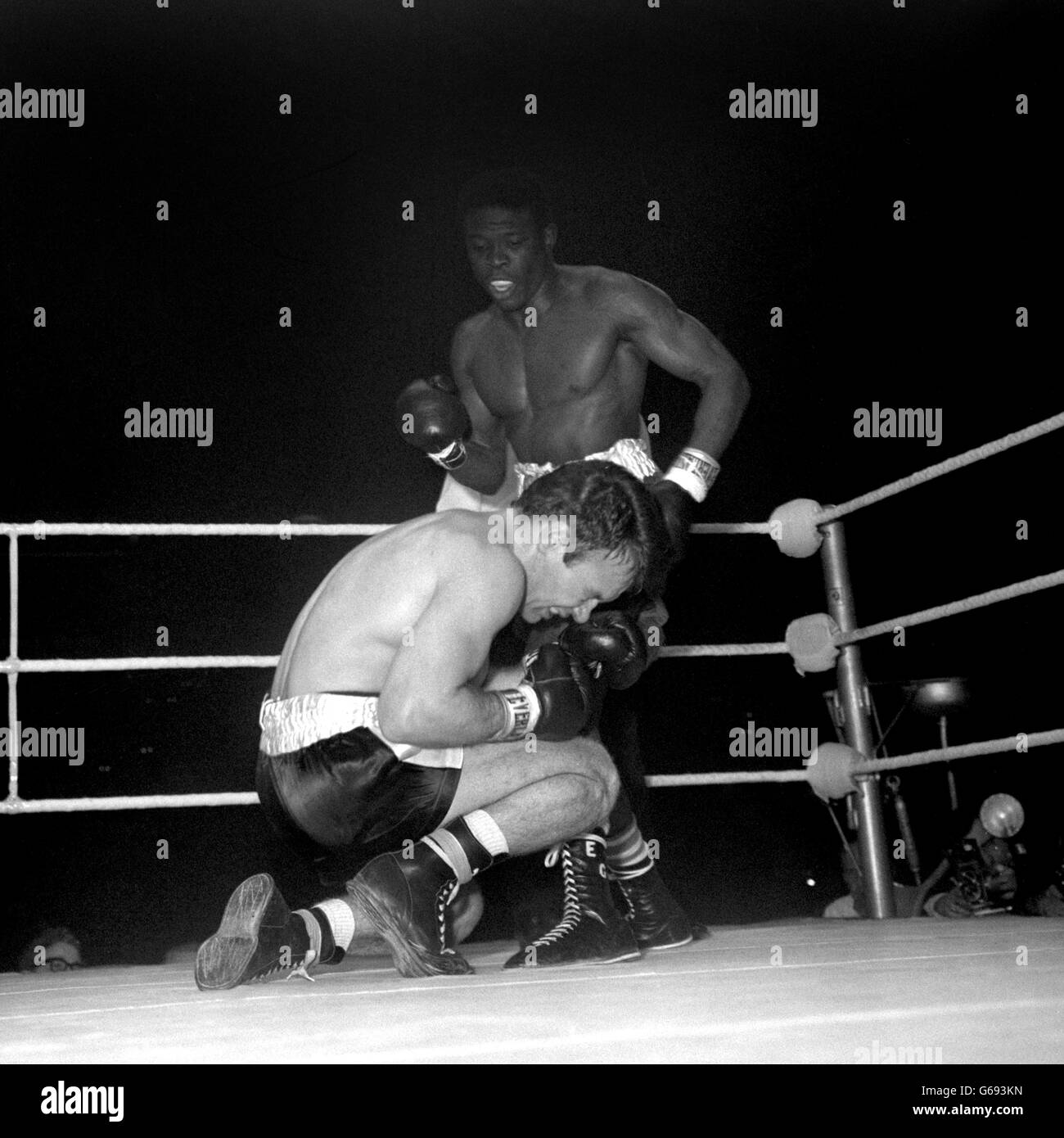 Boxen - WBC und WBA Welt Weltergewicht Titelkampf - Dave Charnley V Emile Griffith - Empire Pool, Wembley, London Stockfoto