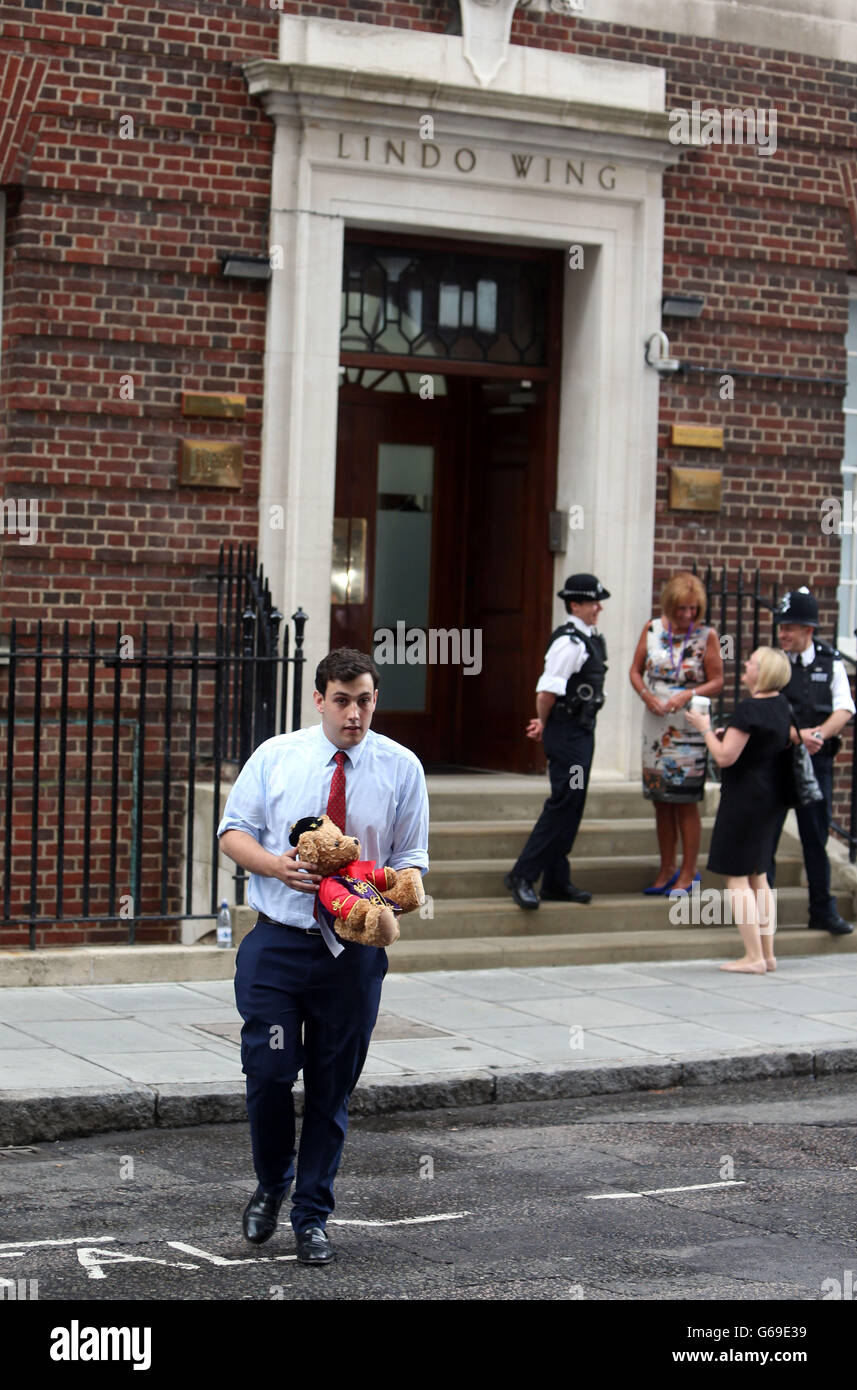Geburt des Prinzen Georg von Cambridge Stockfoto