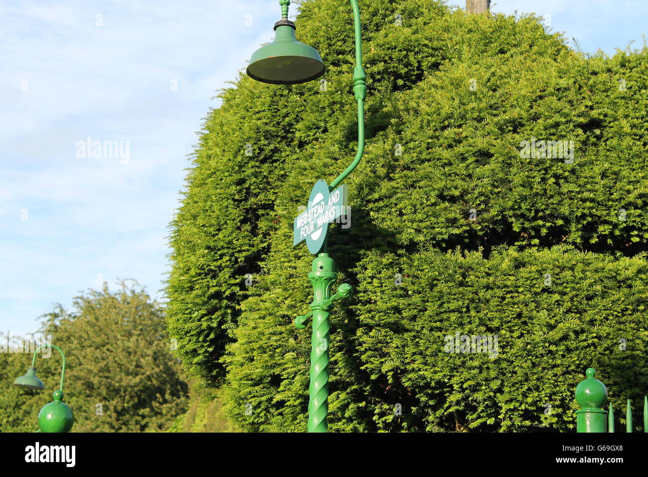 Vier Marken und Medstead Dampf Bahnhof, lampost Stockfoto
