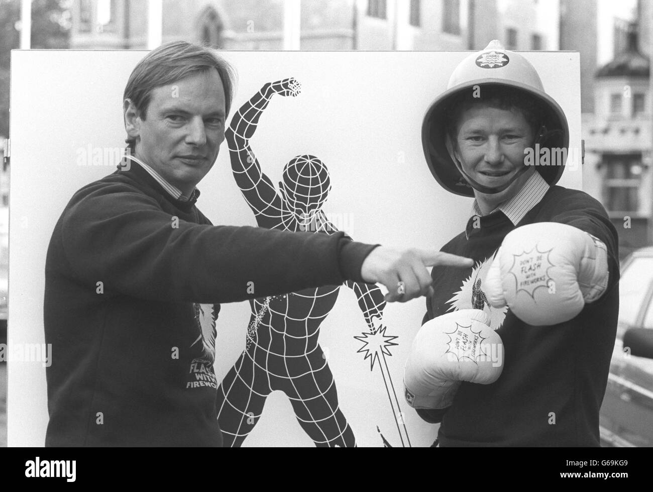 Politik - Feuerwerk Sicherheit Kampagne - Francis Maude und Terry Marsh - London Stockfoto