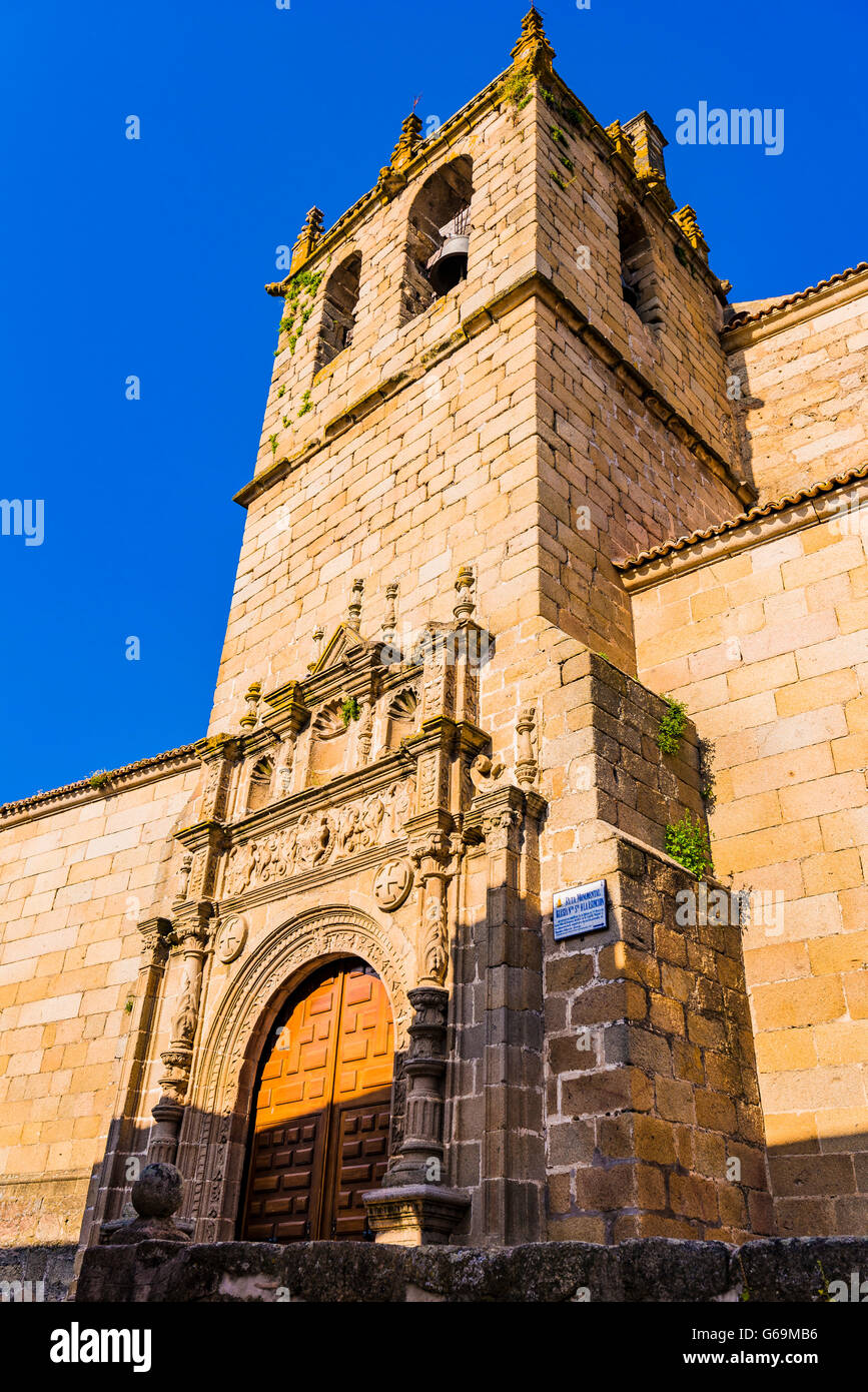 Pfarrkirche Mariä Himmelfahrt. Oropesa, Toledo, Kastilien-La Mancha, Spanien, Europa Stockfoto