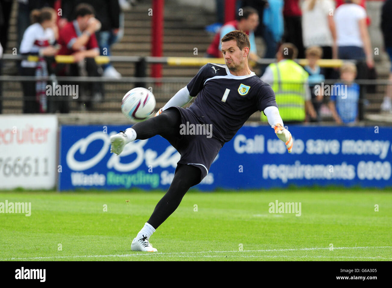 Fußball - Capital One Cup - erste Runde - York City V Burnley - Bootham Cresent Stockfoto