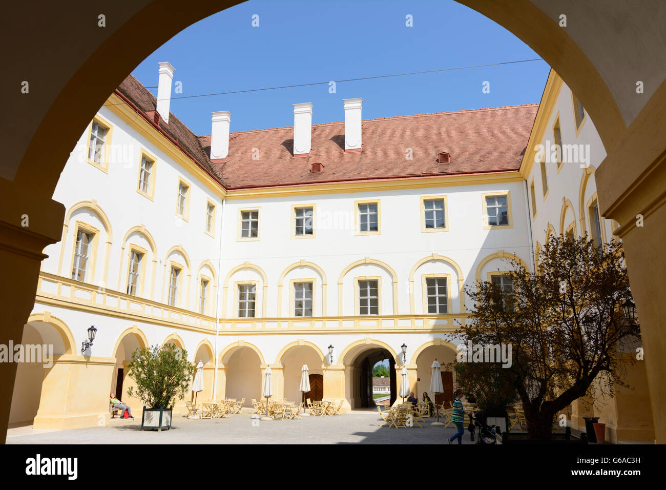 Schloss Hof: Innenhof, Engelhartstetten, Österreich, Niederösterreich, NÖ, Marchfeld Stockfoto