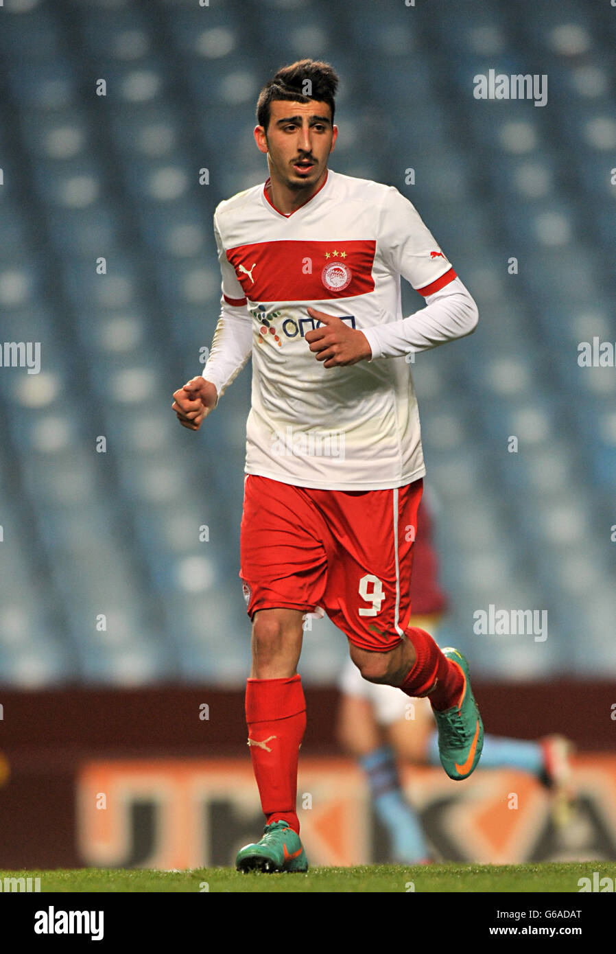 Fußball - NextGen Series - Quarter Final - Aston Villa V Olympiakos Piräus - Villa Park Stockfoto