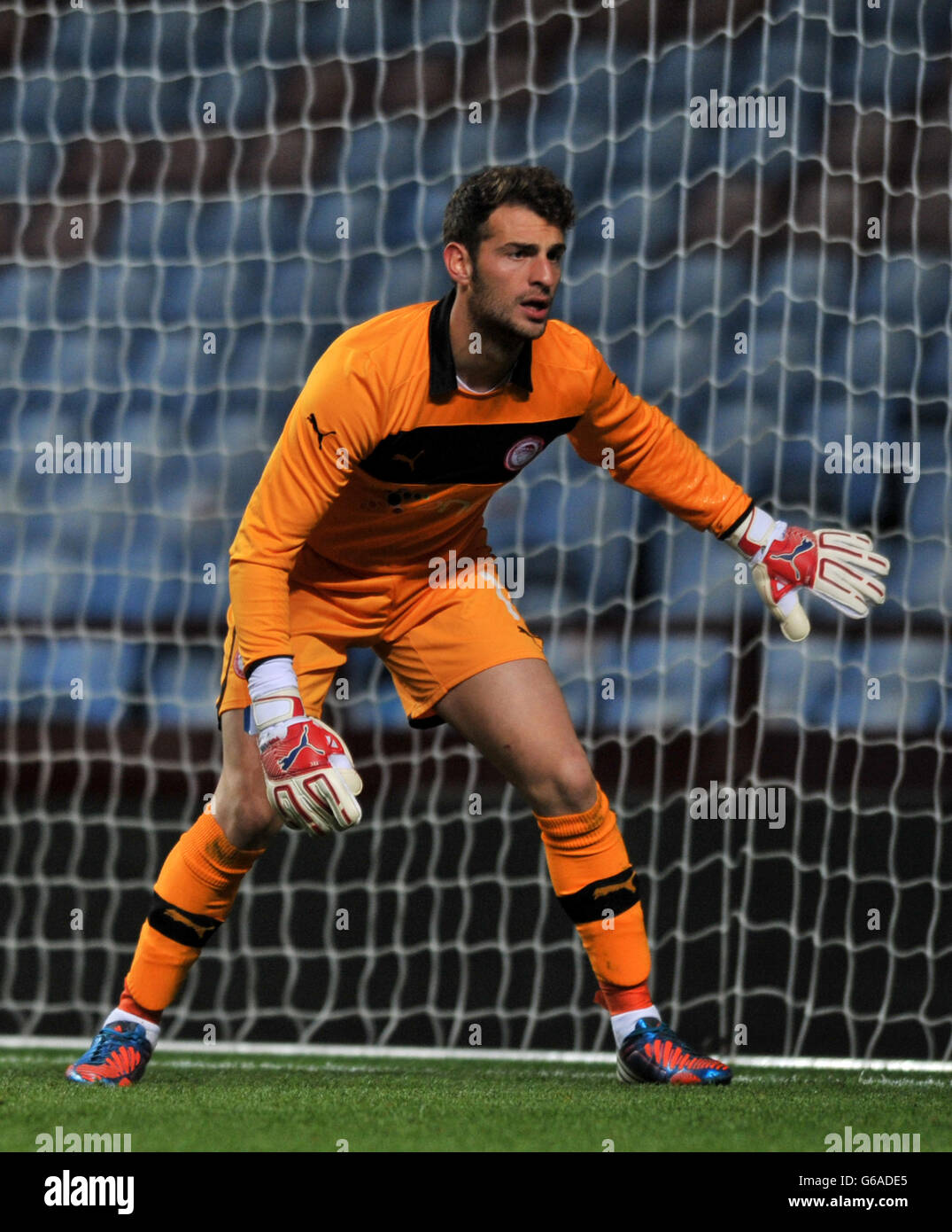 Fußball - NextGen Series - Viertelfinale - Aston Villa gegen Olympiacos - Villa Park. Eleftherids Choutesiotis Stockfoto