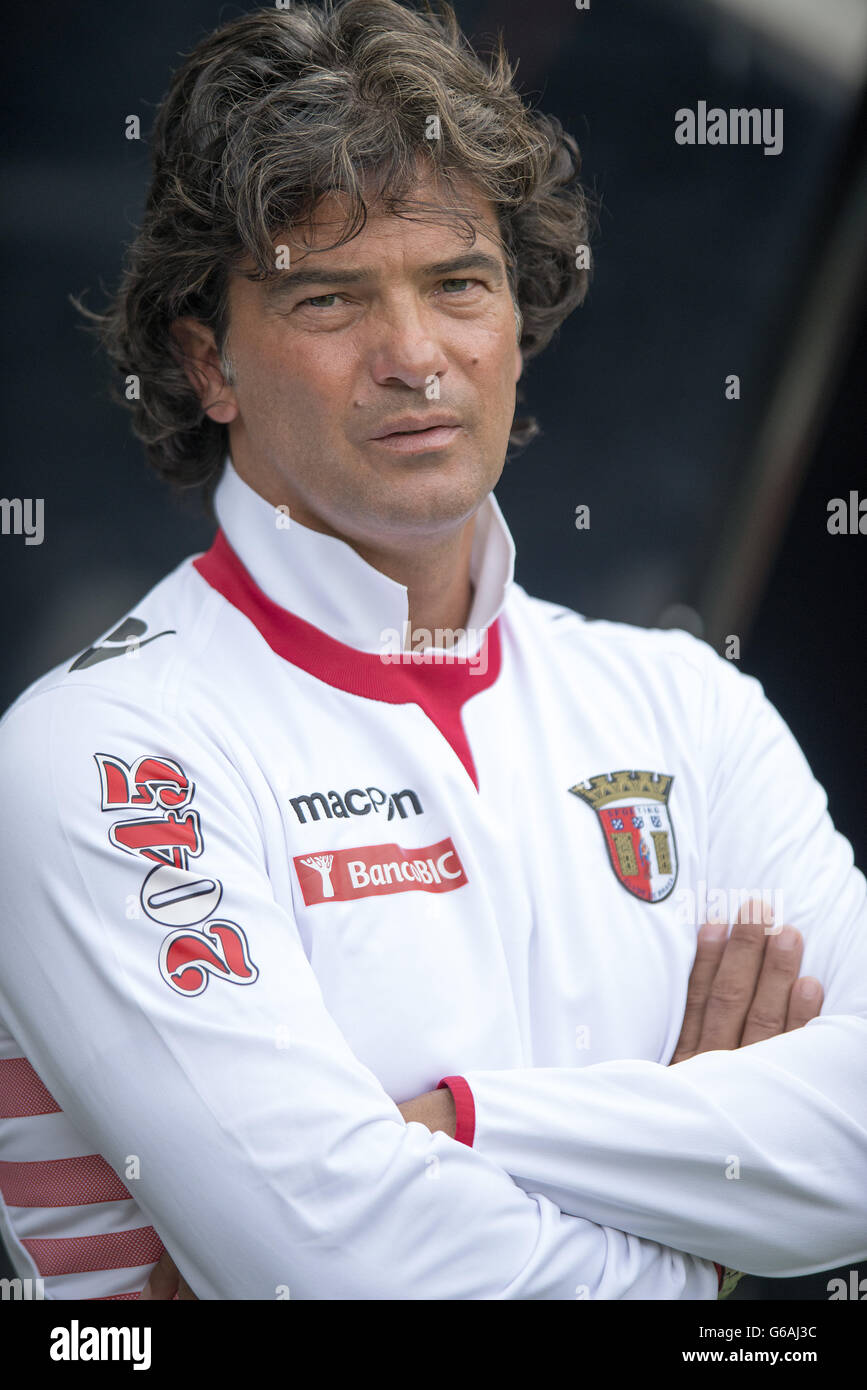 Fußball - vor der Saison freundlich - Newcastle United / Braga - St James' Park. Fernando Couto, Braga Assistant Manager Stockfoto