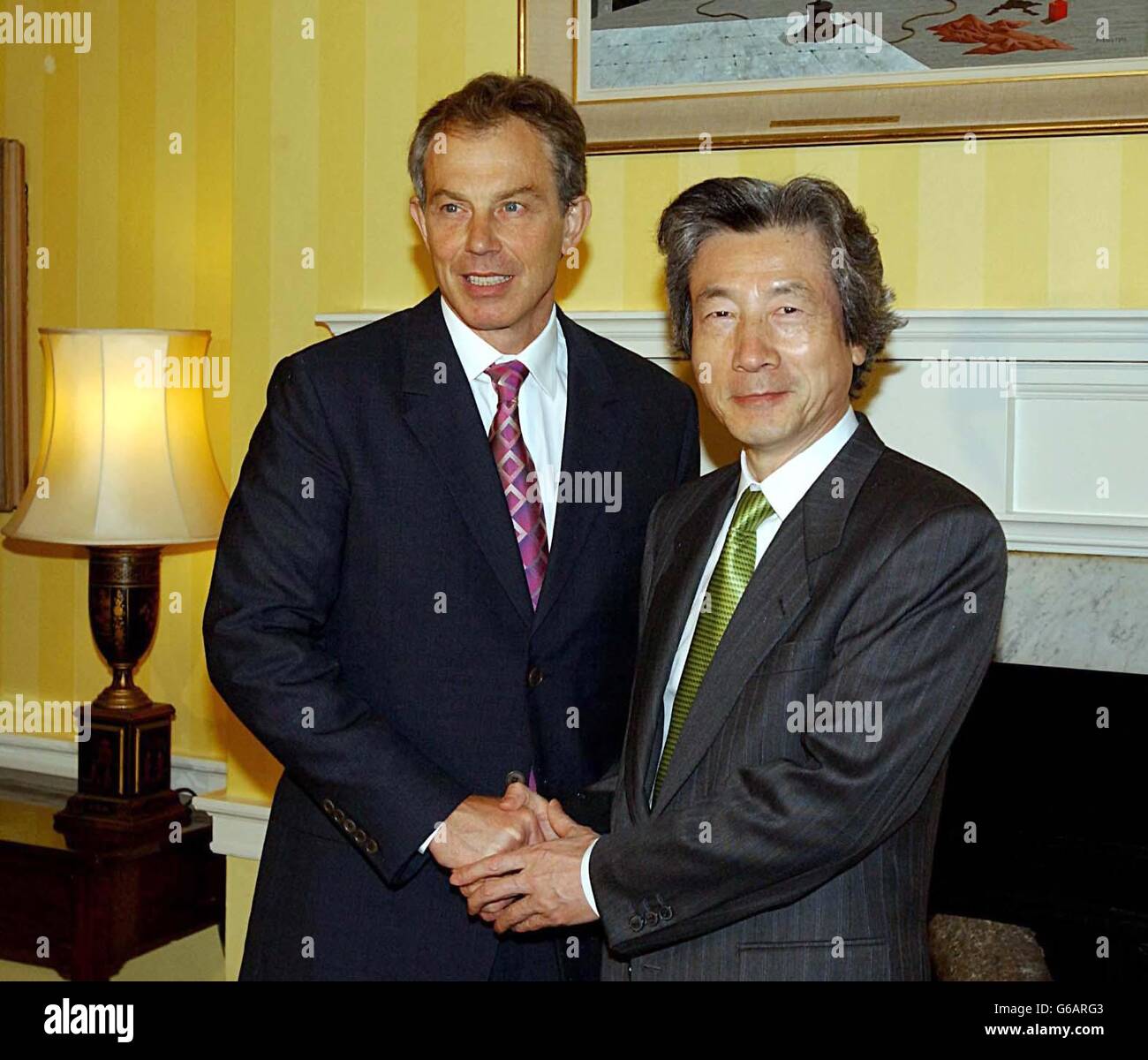 Blair & Koizumi in der Downing Street Stockfoto