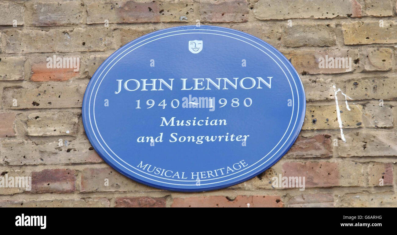 Die blaue Tafel des Musical Heritage an der Stelle des alten Apple Records-Gebäudes in London zu Ehren von John Lennon. Stockfoto