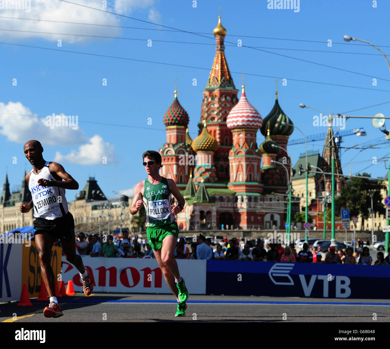 Der irische Paul Pollock ist während des Männer-Marathons am achten Tag der IAAF-Leichtathletik-Weltmeisterschaften 2013 im Luzhniki-Stadion in Moskau, Russland, in Aktion. DRÜCKEN SIE VERBANDSFOTO. Bilddatum: Samstag, 17. August 2013. Siehe PA Story ATHLETICS World. Bildnachweis sollte lauten: Adam Davy/PA Wire. EINSCHRÄNKUNGEN: Nur für redaktionelle Zwecke. Keine Übertragung von Ton oder bewegten Bildern. Weitere Informationen erhalten Sie unter der Nummer 44 (0)1158 447447 am sechsten Tag der Leichtathletik-Weltmeisterschaften 2013 im Luzhniki-Stadion in Moskau, Russland. DRÜCKEN SIE VERBANDSFOTO. Bilddatum: Donnerstag, 15. August 2013. Siehe PA Stockfoto