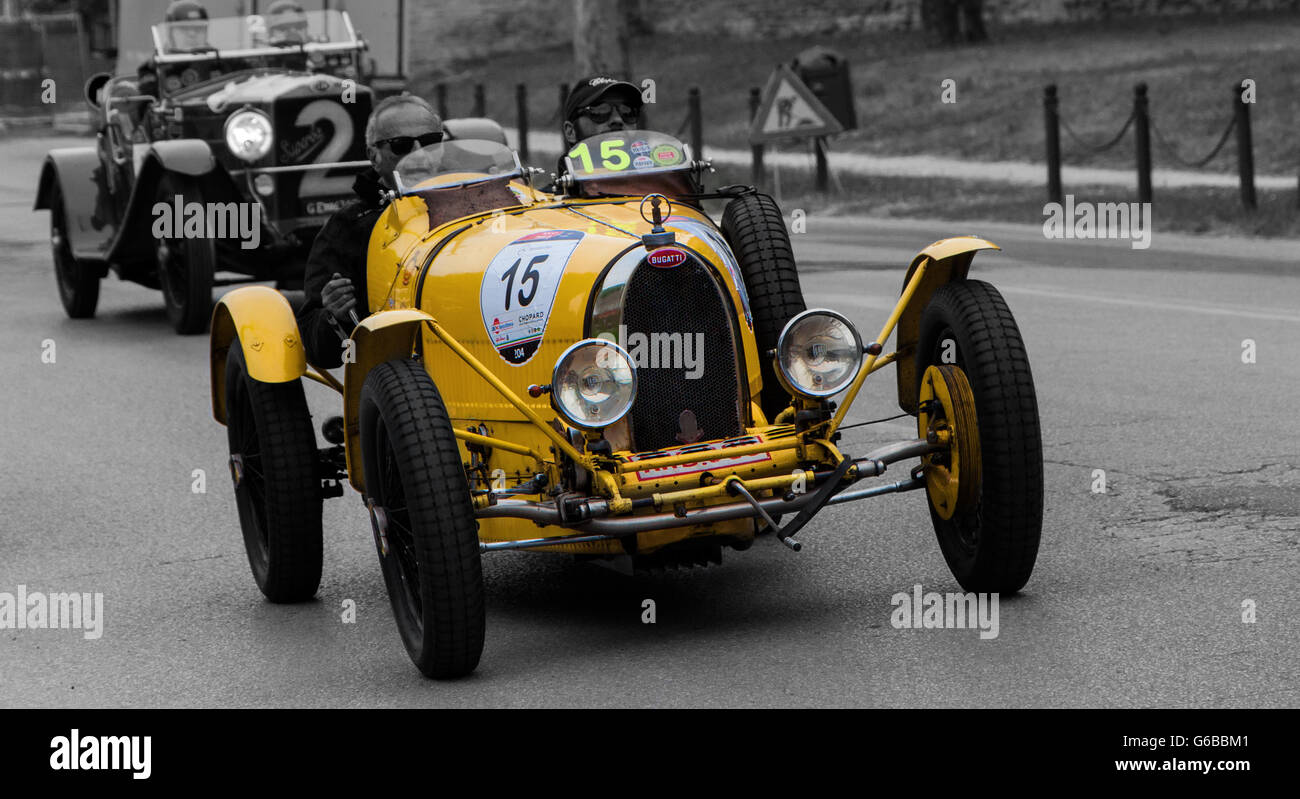 FANO, Italien - 16. Mai: Bugatti T 35 A 1925 auf einem alten Rennwagen Rallye Mille Miglia 201 4 Die berühmten italienischen historischen Rennen (1927-1957) am 16. Mai, 20. Stockfoto