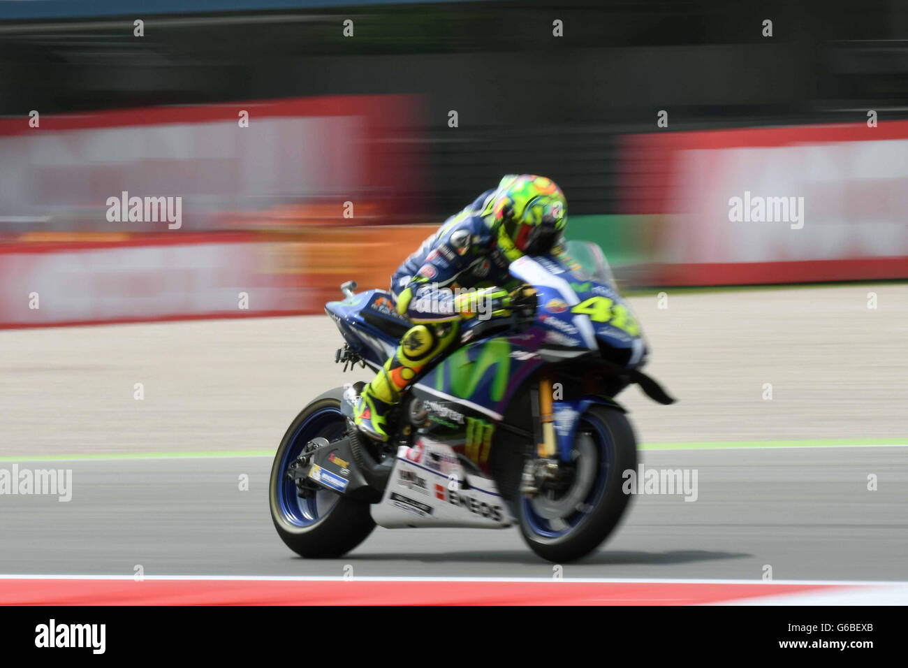 Assen, Niederlande. 24. Juni 2016. Valentino Rossi von Italien und Movistar Yamaha MotoGP fährt Rad während dem freien Training der MotoGP Niederlande - am am 24. Juni 2016 in Assen, Niederlande. Bildnachweis: Marco Iorio/Alamy Live-Nachrichten Stockfoto