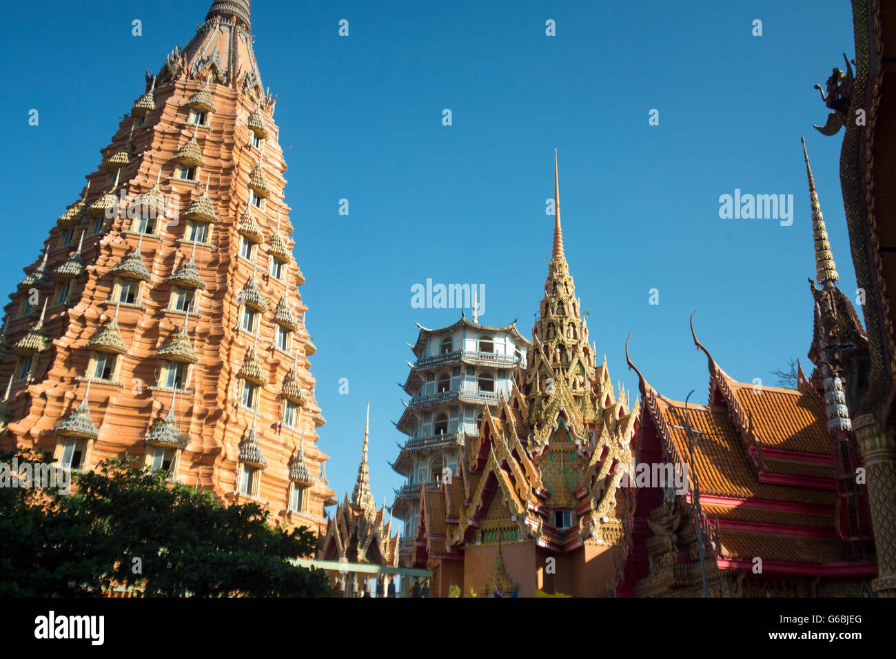 der Wat Tham Sua in der Nähe der Stadt Kanchanaburi in Zentral-Thailand in Südostasien. Stockfoto