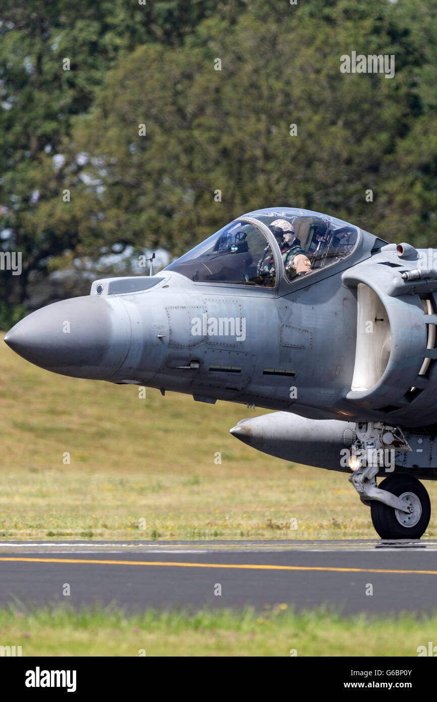 Spanische Marine (Armada Española) McDonnell Douglas EAV-8 b Harrier Jump Jet Flugzeug auf der Farnborough International Airshow Stockfoto