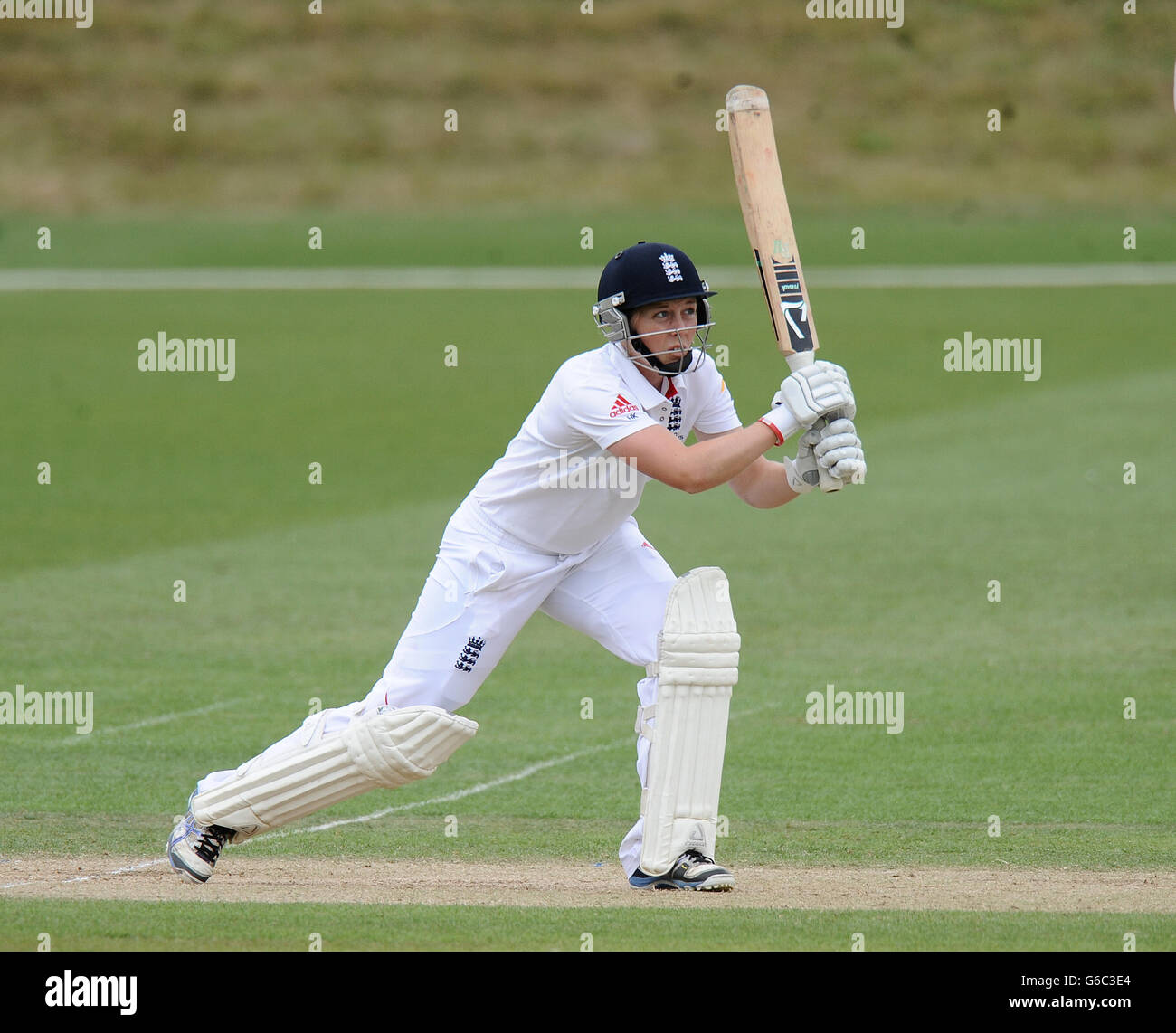 Cricket - First Womens Ashes Test Match - England Frauen gegen Australien Frauen - Tag vier - Wormsley Cricket Ground. Englands Heather Knight schlägt am vierten Tag des ersten Women's Ashes-Testmatches im Wormsley Cricket Ground, High Wycombe. Stockfoto