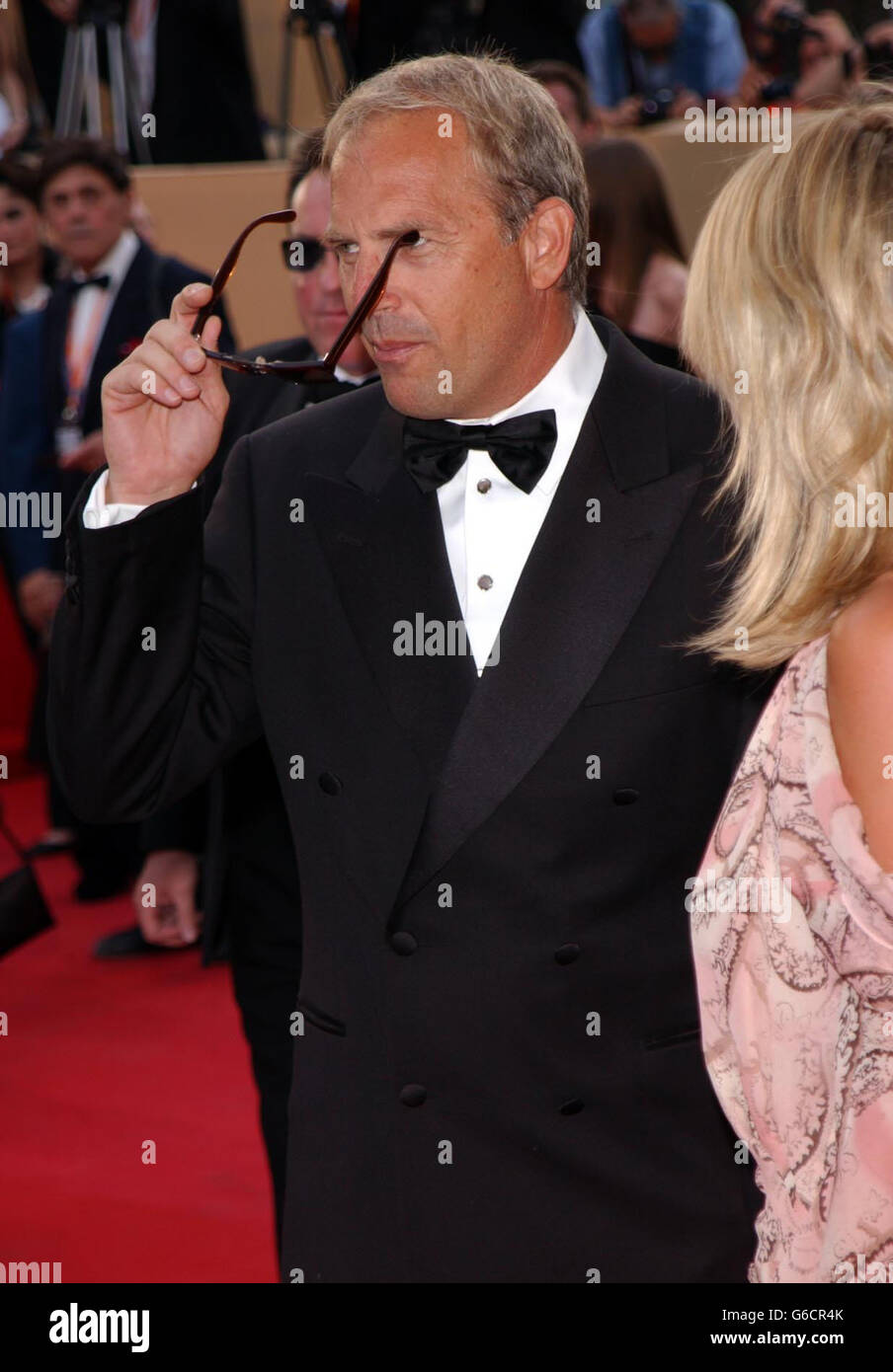 Kevin costner und seine freundin christine baumgarter Fotos und