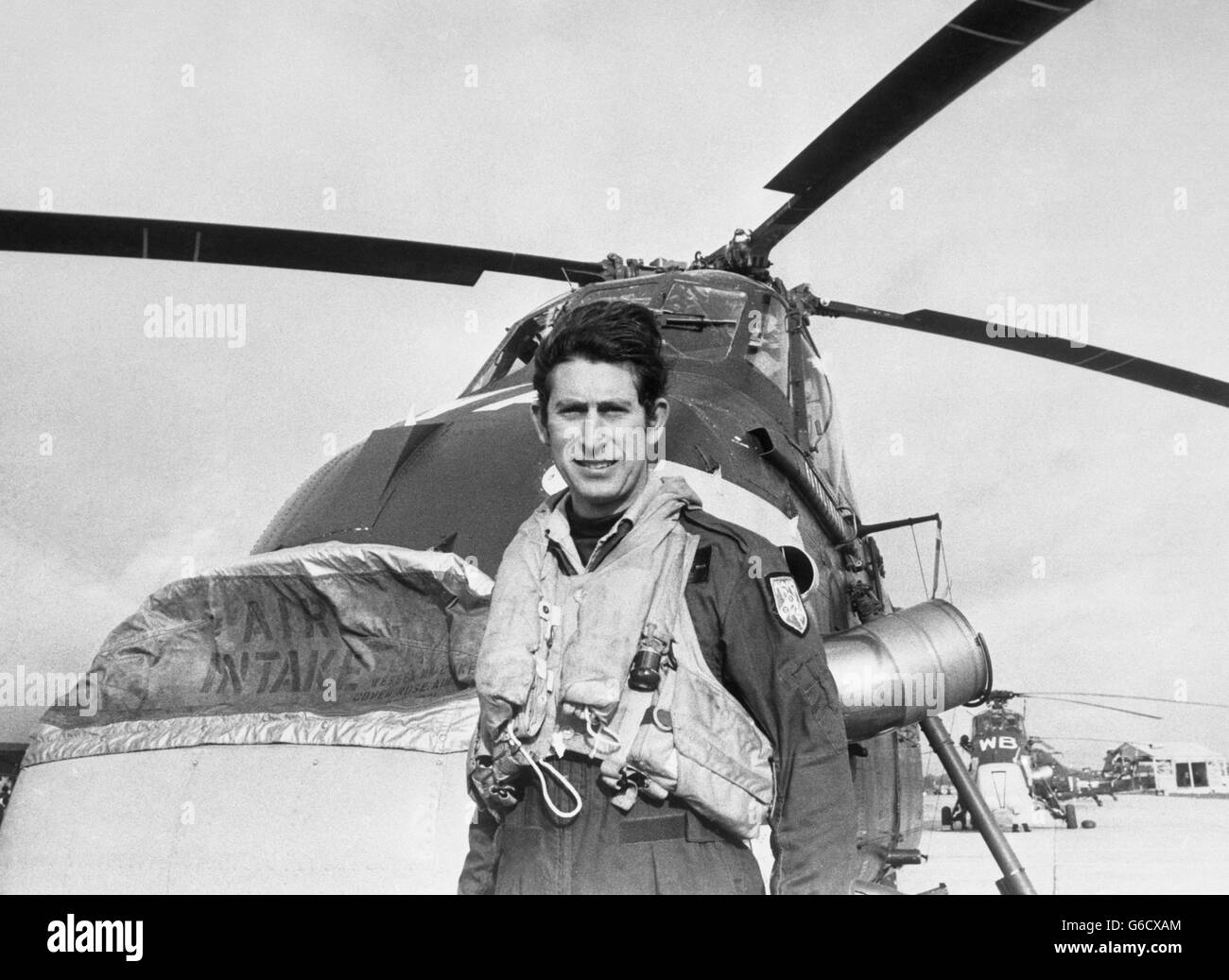 Prinz Charles während seines Hubschraubertrainings bei RNAS Yeovilton. Stockfoto