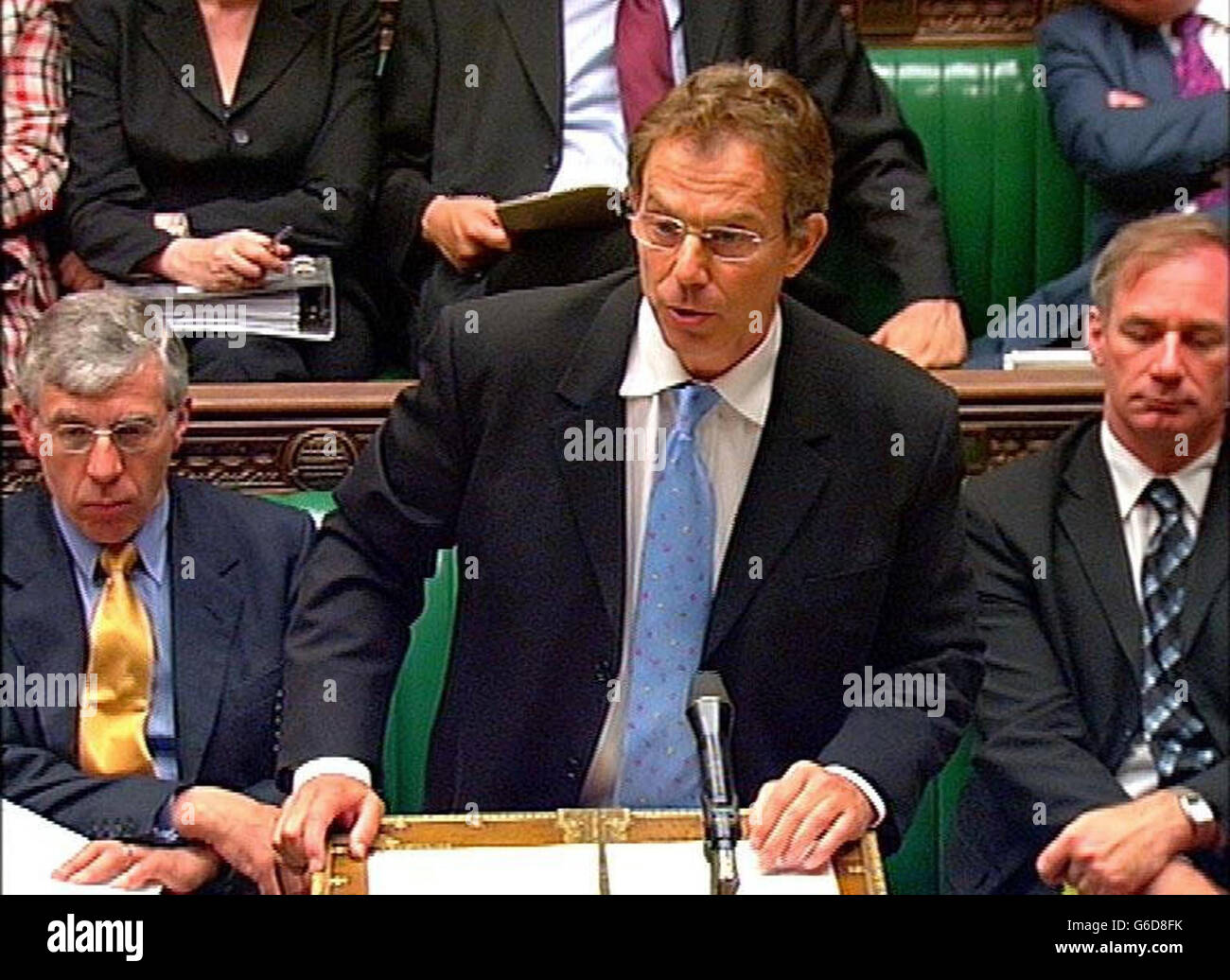 Bildschirmschnappung von Premierminister Tony Blair, der sich vor dem Unterhaus in London zum Thema Europa wendet. Stockfoto