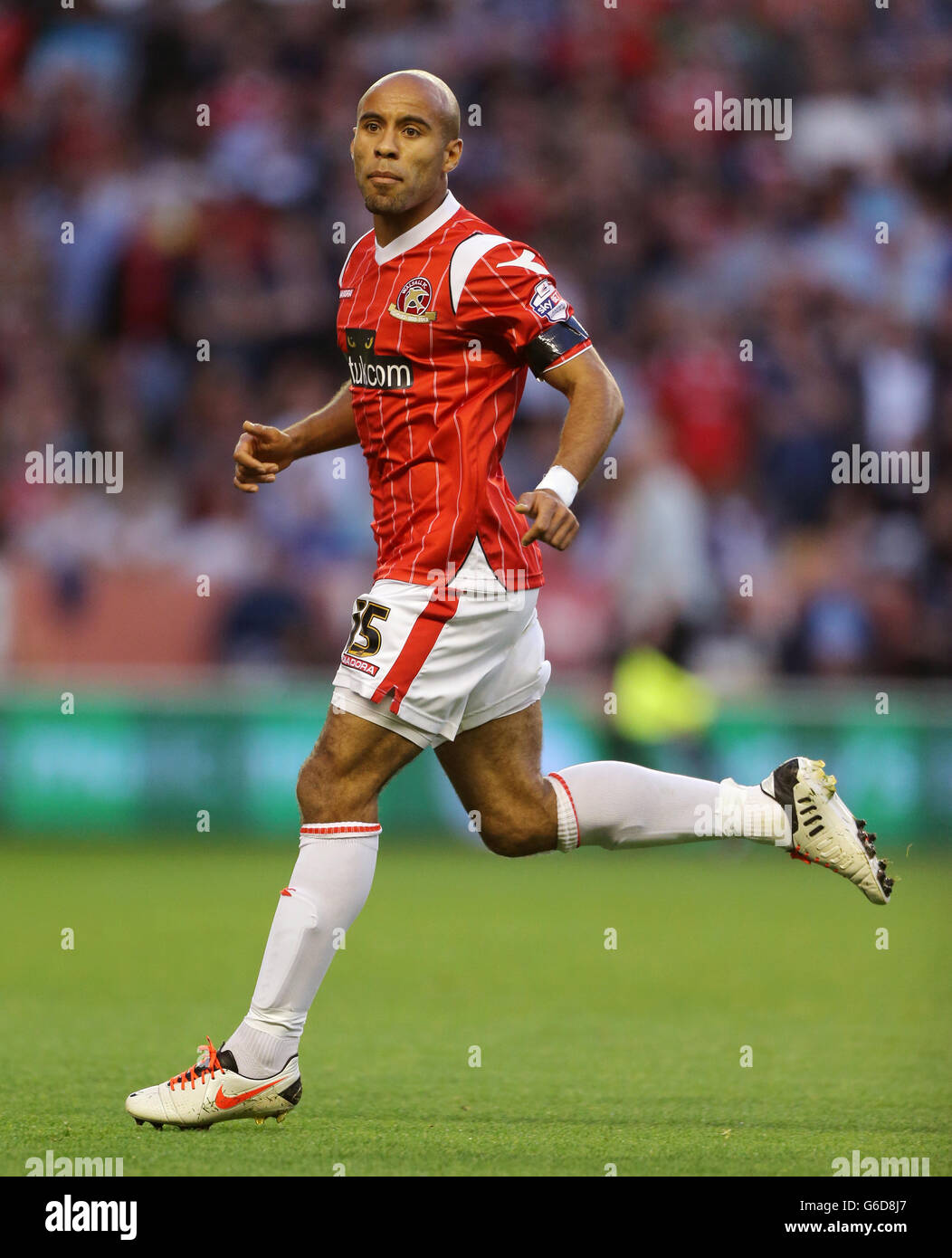 Walsall's James Chambers, während des Johnstones Paint Trophy-Spiels im Molineux Stadium, Wolverhampton. Stockfoto