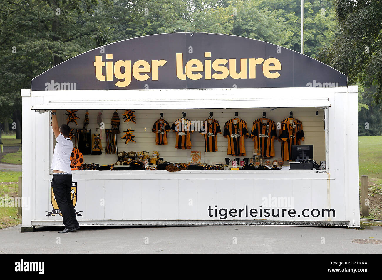 Fußball - Barclays Premier League - Hull City Tigers gegen Norwich City - KC Stadium. Ein Tiger Leisure Van, der Waren vor dem KC Stadium verkauft. Stockfoto