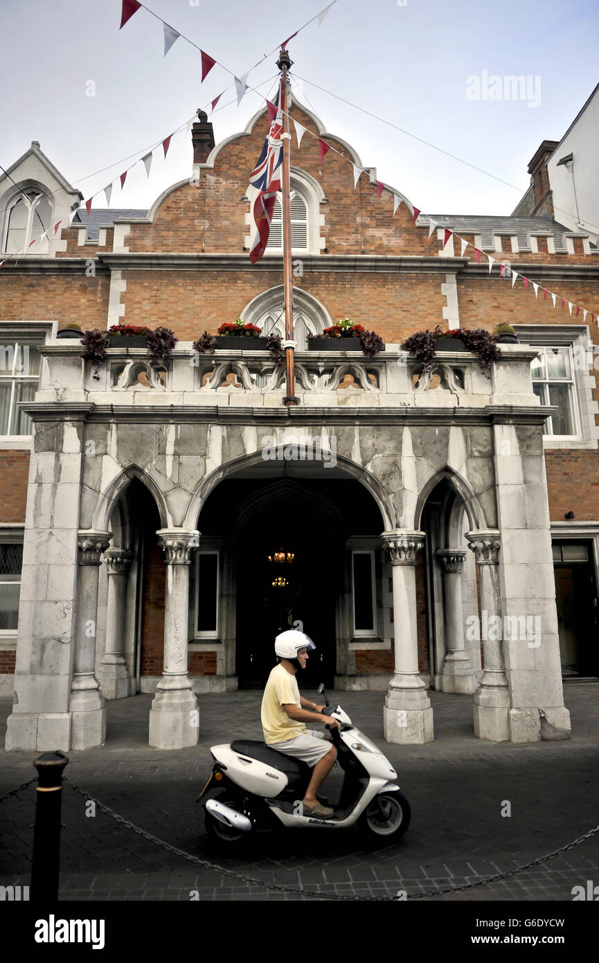 Eine allgemeine Ansicht des Klosters, offizielle Residenz des Gouverneurs von Gibraltar, Gibraltar. Stockfoto