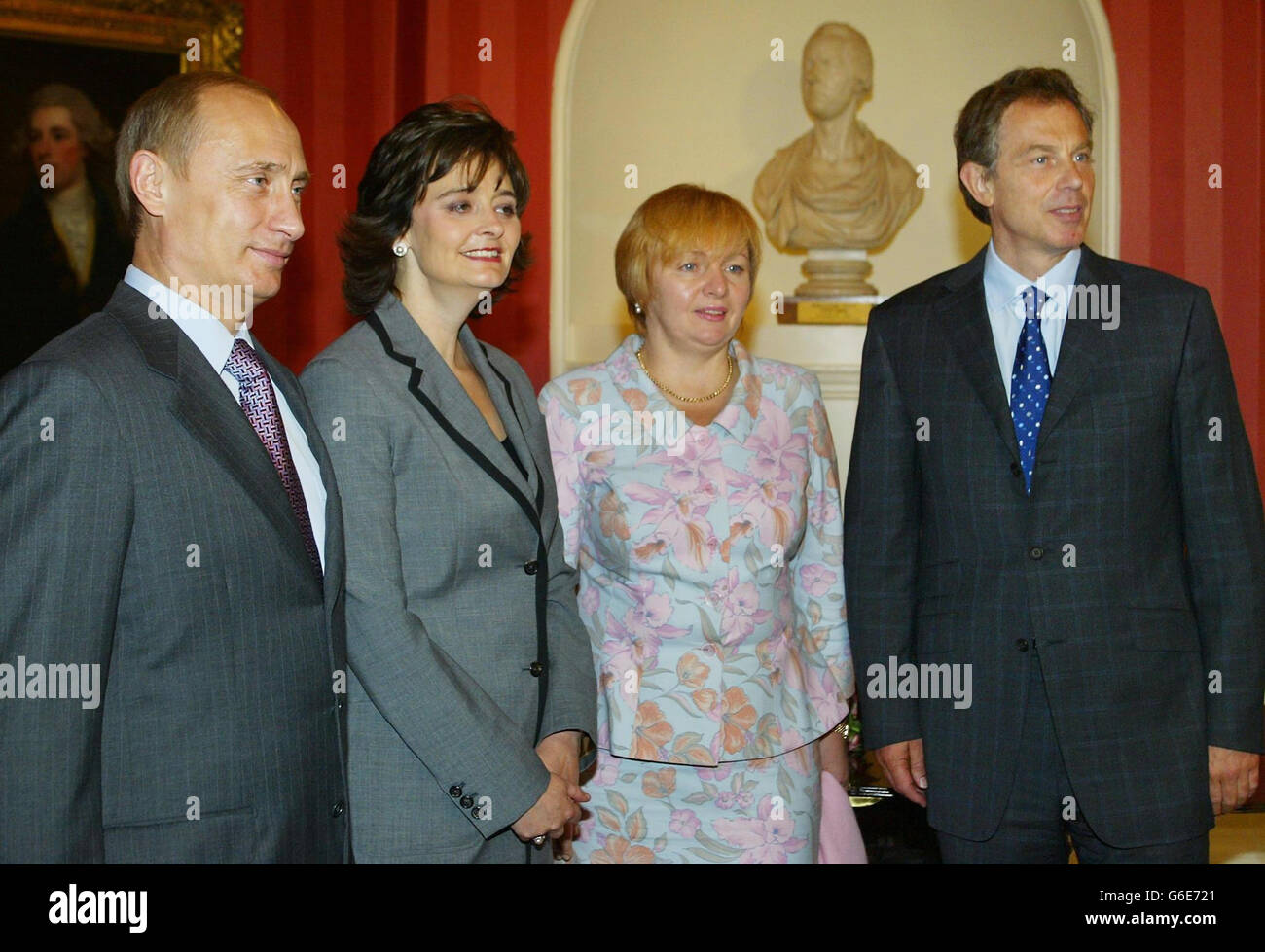 Politik politiker gruppe cherie blair Fotos und Bildmaterial in hoher