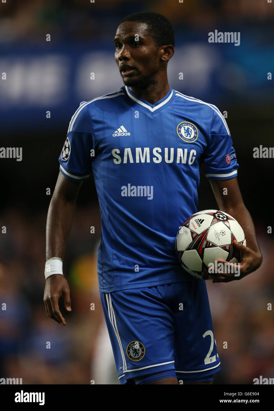 Fußball - UEFA Champions League - Gruppe E - Chelsea / FC Basel - Stamford Bridge. Chelsea's Samuel Eto'o. Stockfoto