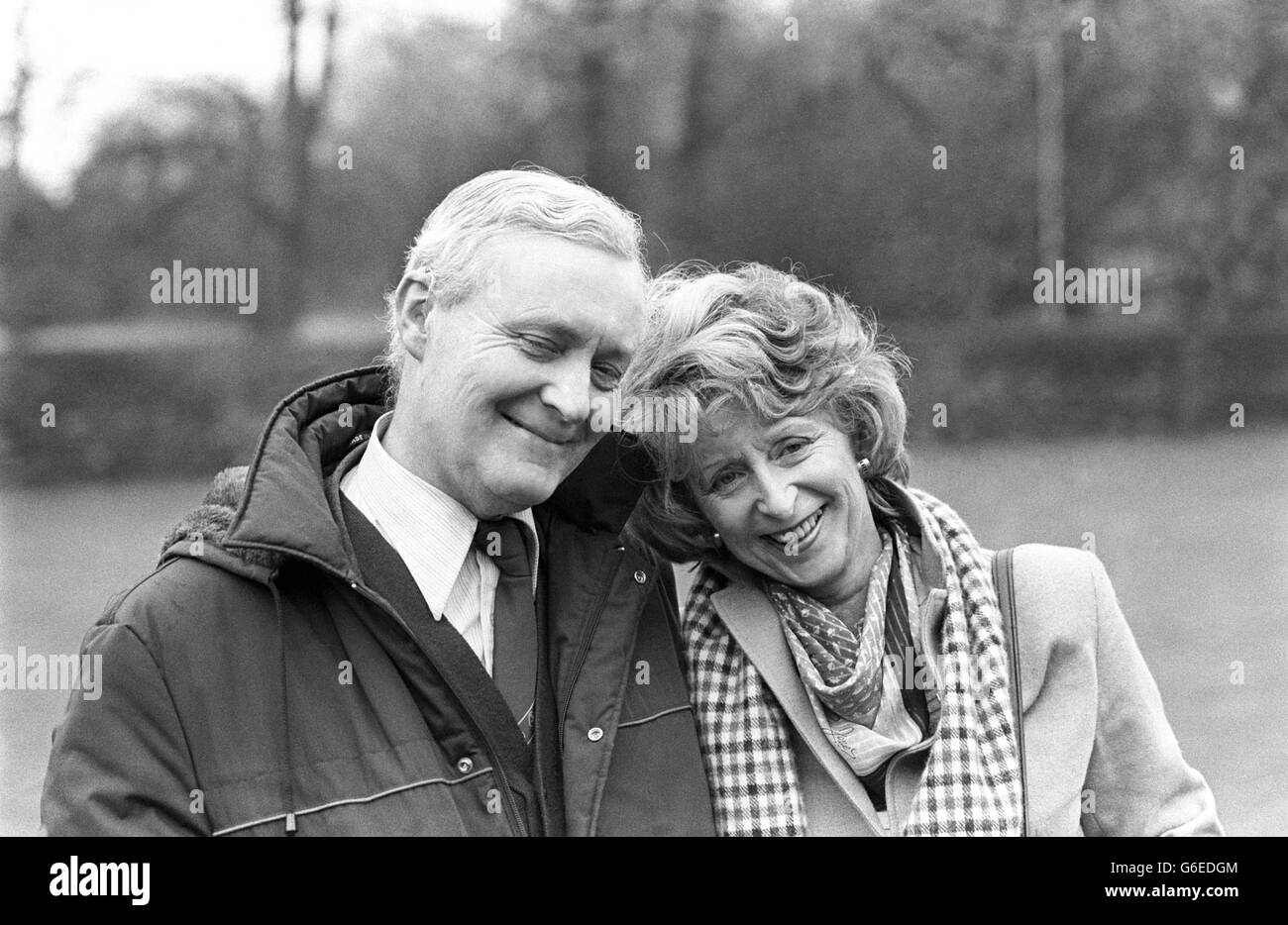 Tony Benn und seine Frau Caroline in Chesterfield, wo Herr Benn, Labour