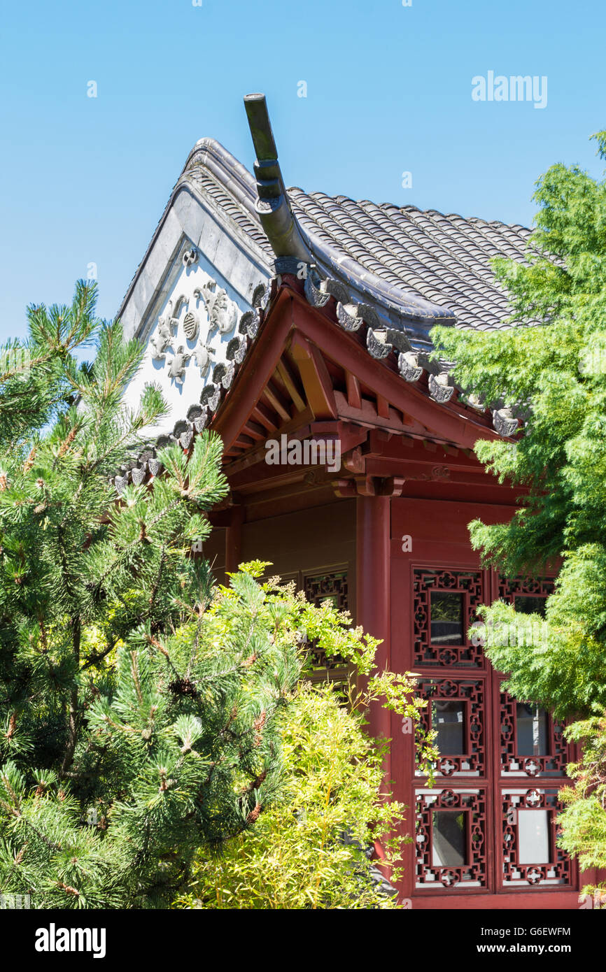 traditionelle chinesische Haus außen im chinesischen Garten Stockfoto